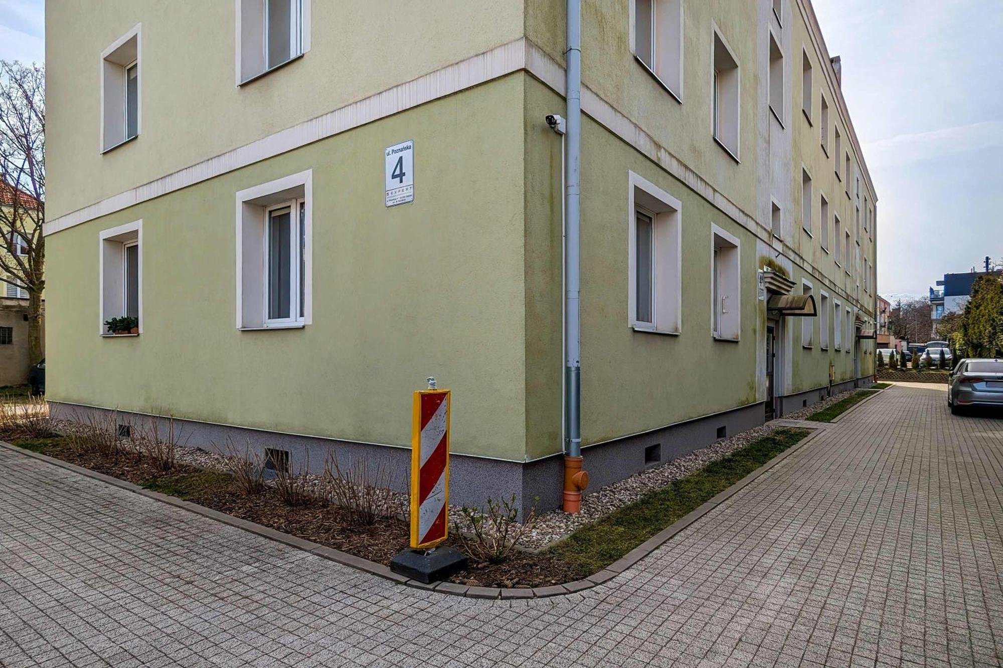 Modern Close To Oliwski Park By Renters Apartment