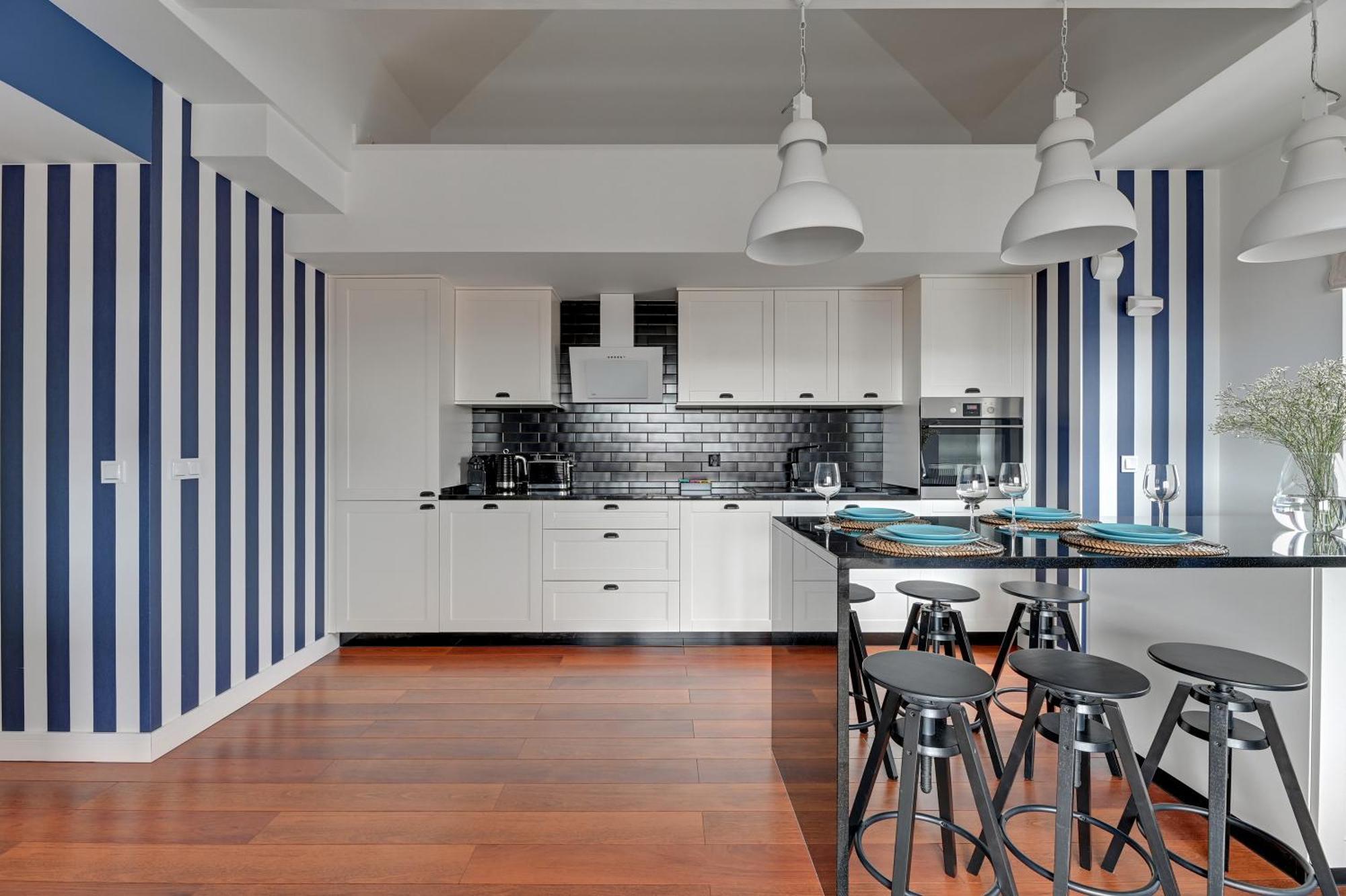 Waterlane Island - Riverview Pool, Spa, Gym & Parking By Downtown Apartment Gdansk