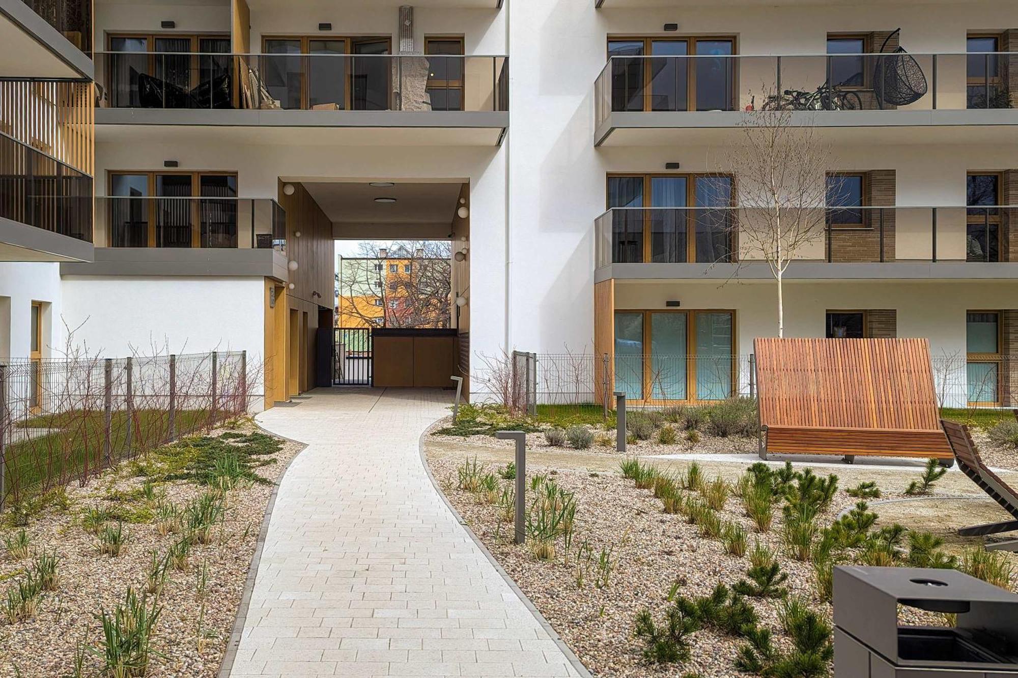 Stylish With Balcony Near Brzezno By Renters Apartament *