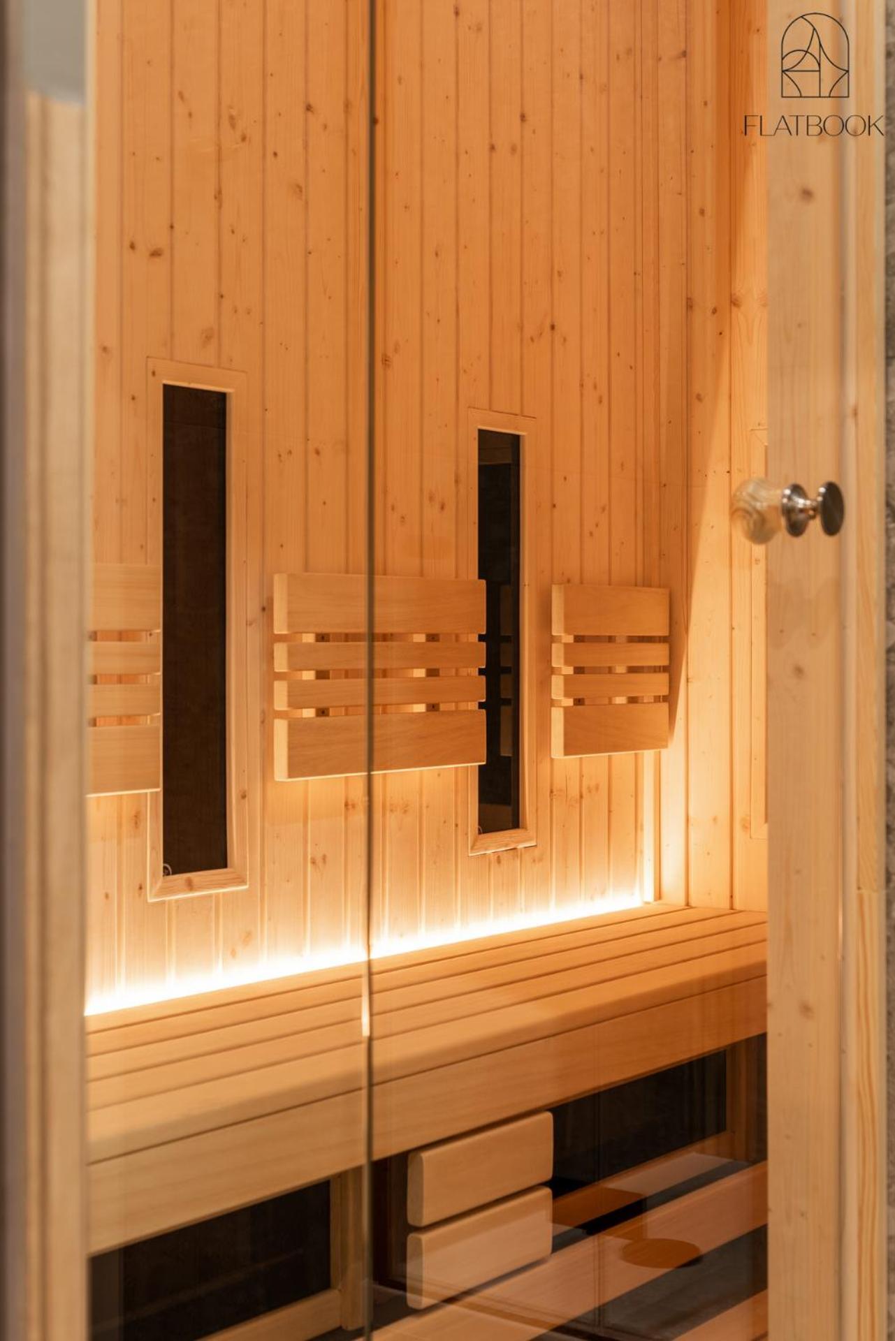 Flatbook - Granaria Sauna In The Center *