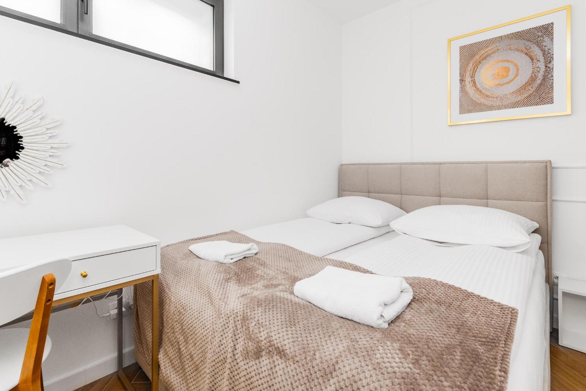 Grand - Doki Living & Foodhall Apartament *