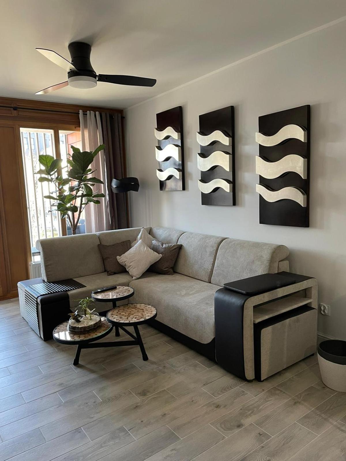 Exclusive Riverbank Torunska Apartment *