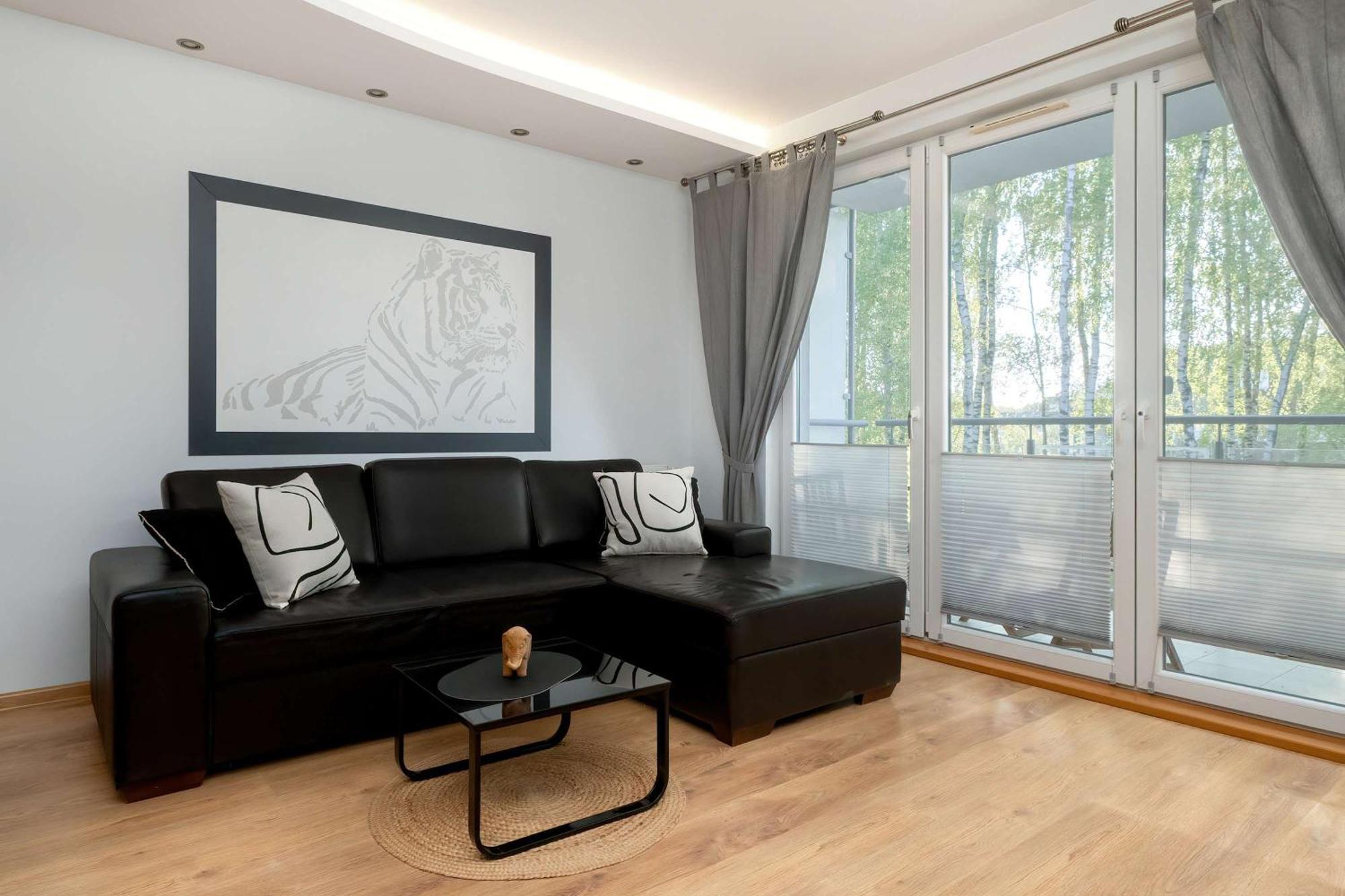 Spacious Two-bedroom With 2 Parking Spaces By Renters Gdańsk