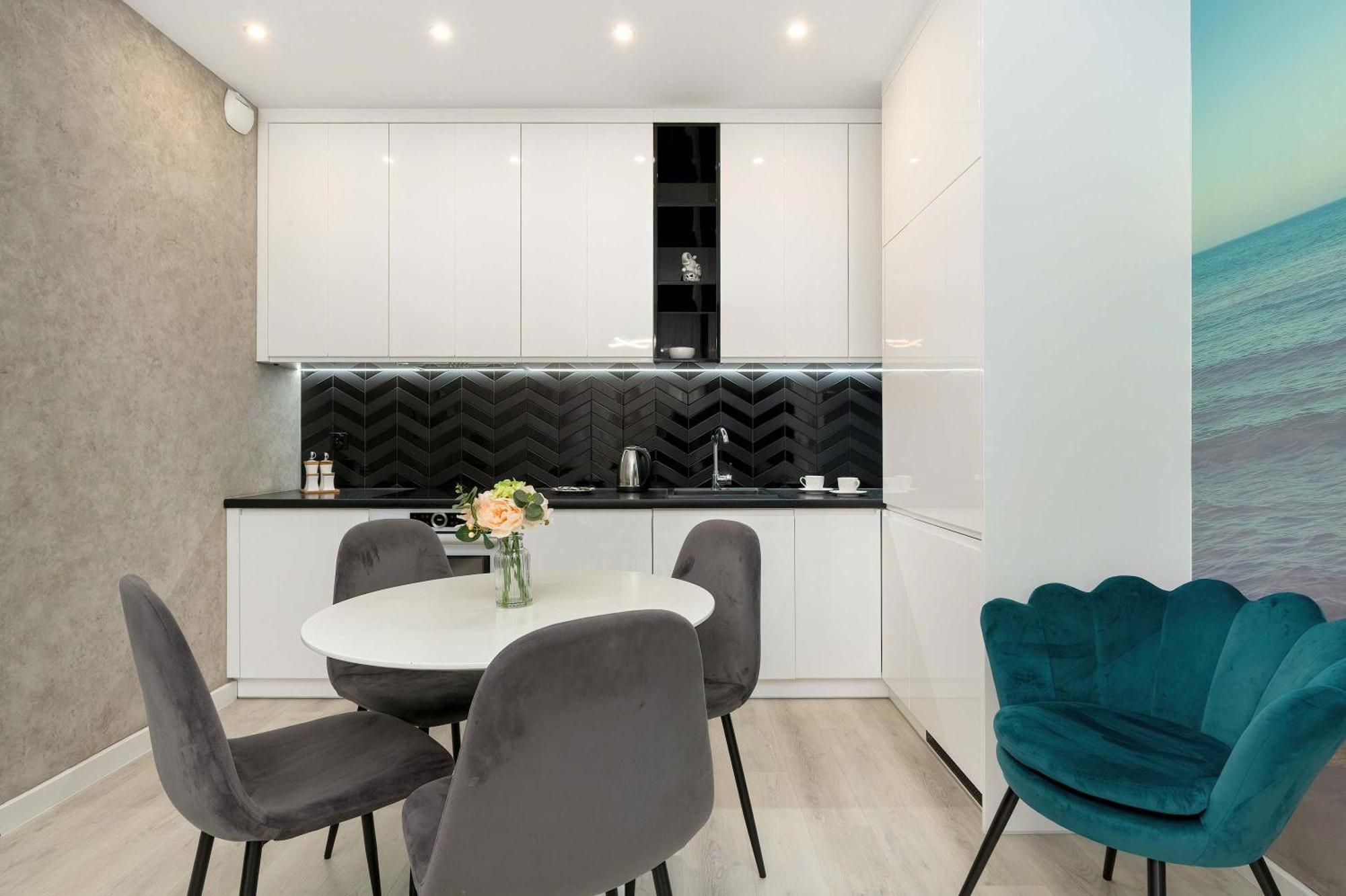 Hallera Chic For 4 Guests With Balcony & Parking By Renters * Danzig