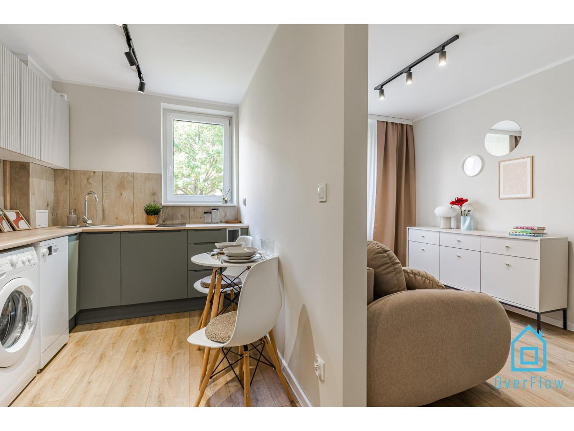 Apartment Sunrise - 3 Minutes To Pkp & Old Town *