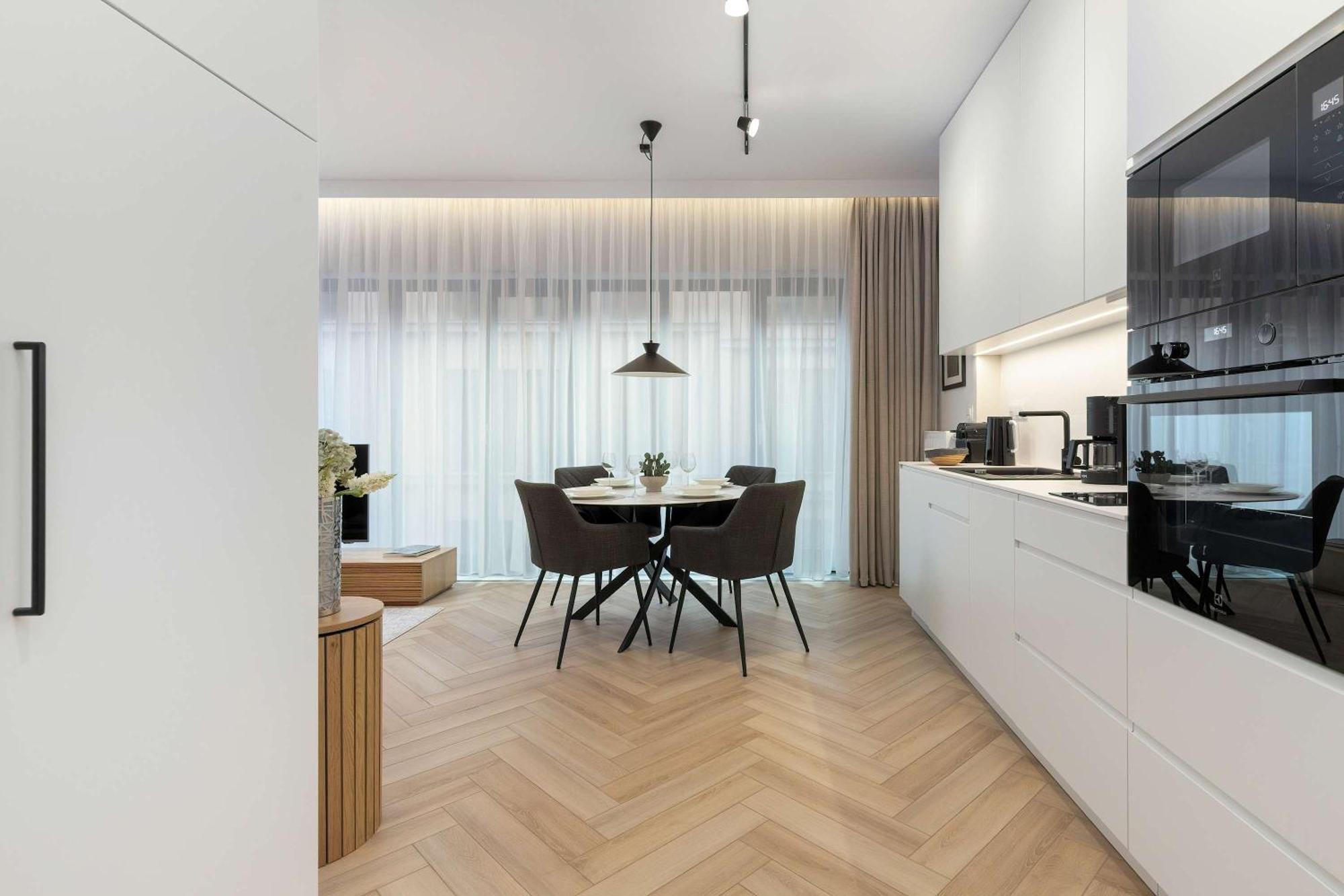 Elegant With Desk Marina 3city By Renters Leilighet *