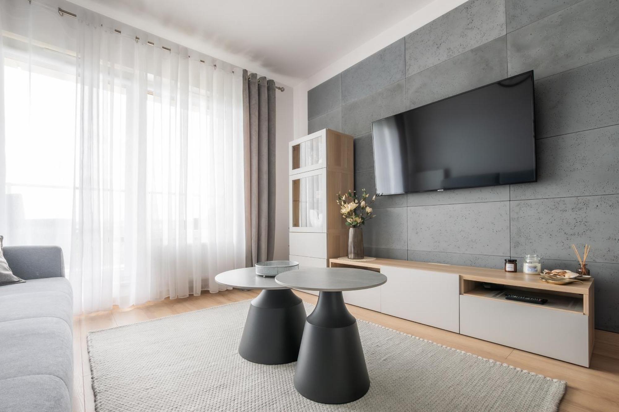 Baltica Towers By Alqueen Apartment