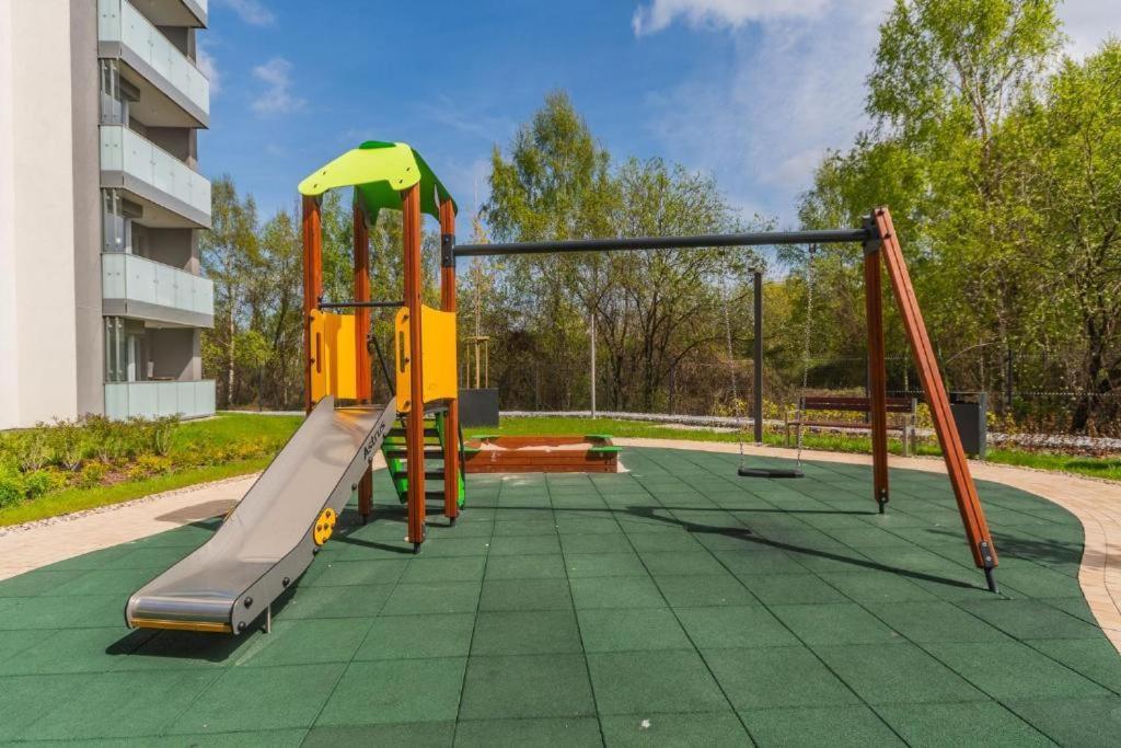 Family & Business Sauna Baltic Horizon Premium - 3 Bedroom With Private Sauna, Jacuzzi, Rooftop Gym & Panoramic Terrace, Balcony, Underground Garage Apartment Gdansk