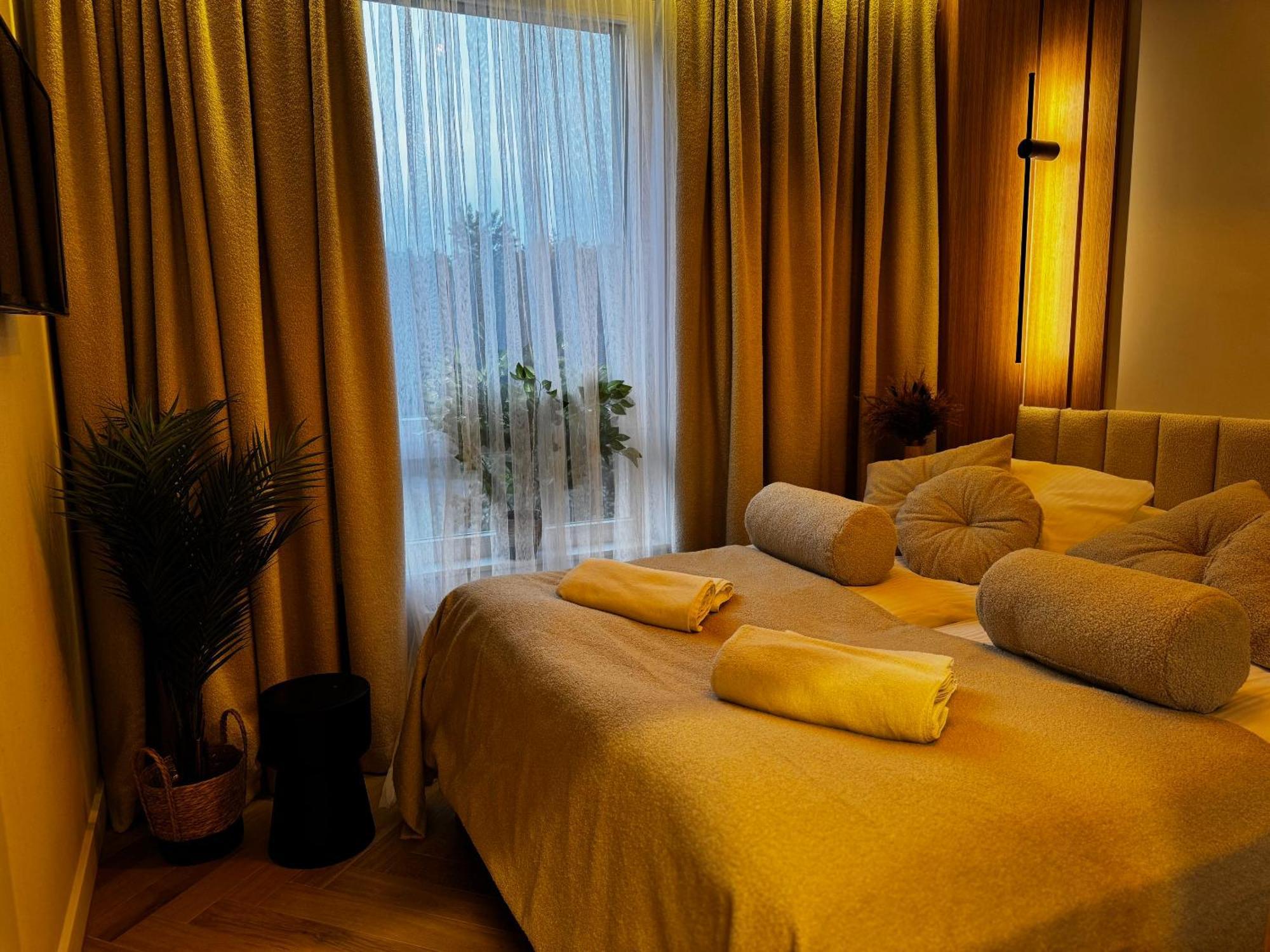 Family & Business Sauna Baltic Horizon Premium - 3 Bedroom With Private Sauna, Jacuzzi, Rooftop Gym & Panoramic Terrace, Balcony, Underground Garage Apartment
