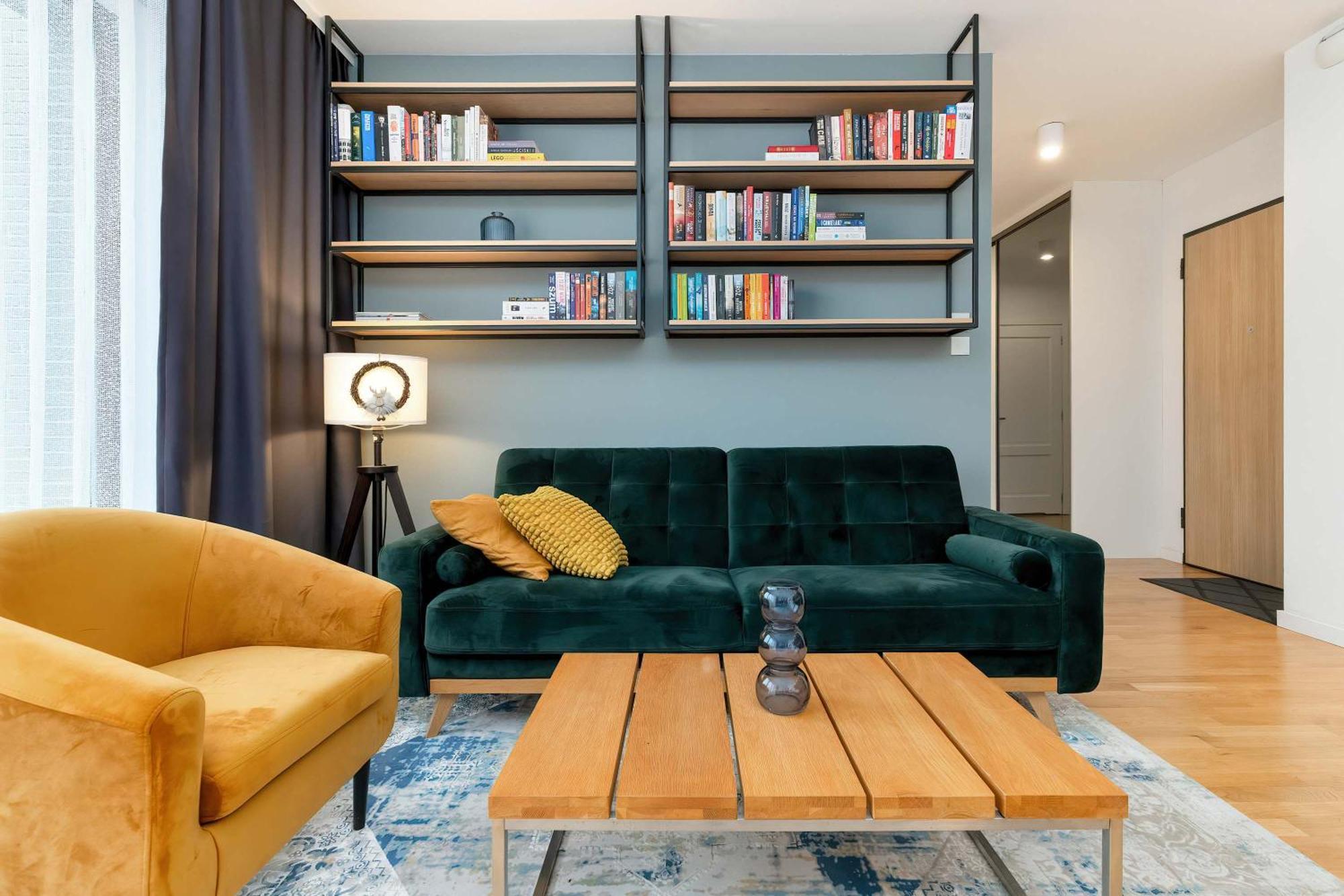 Modern With Parking & Balcony By Renters Apartament