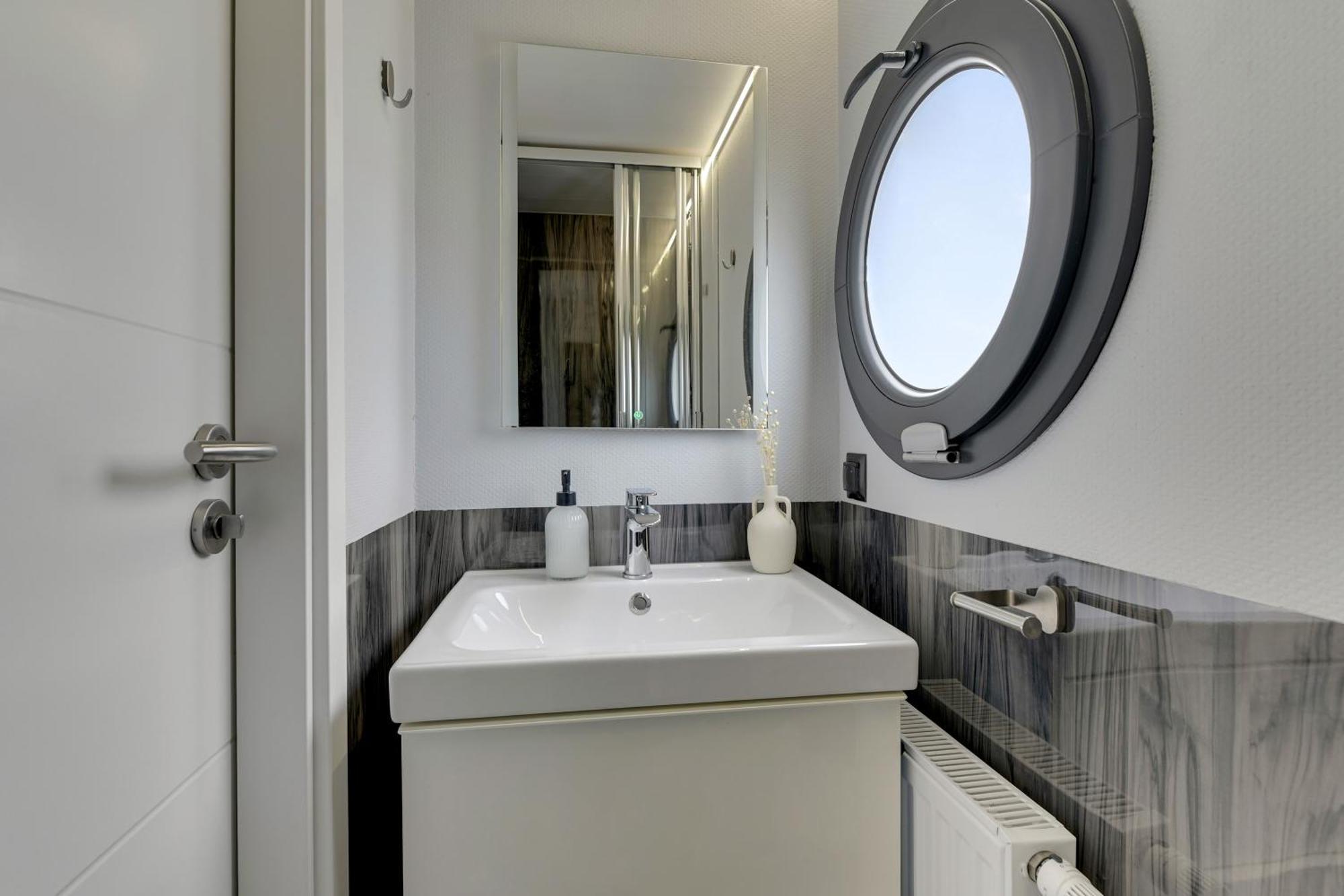 Na Wodzie - La Mare Motlava Houseboats By Downtown Apartment