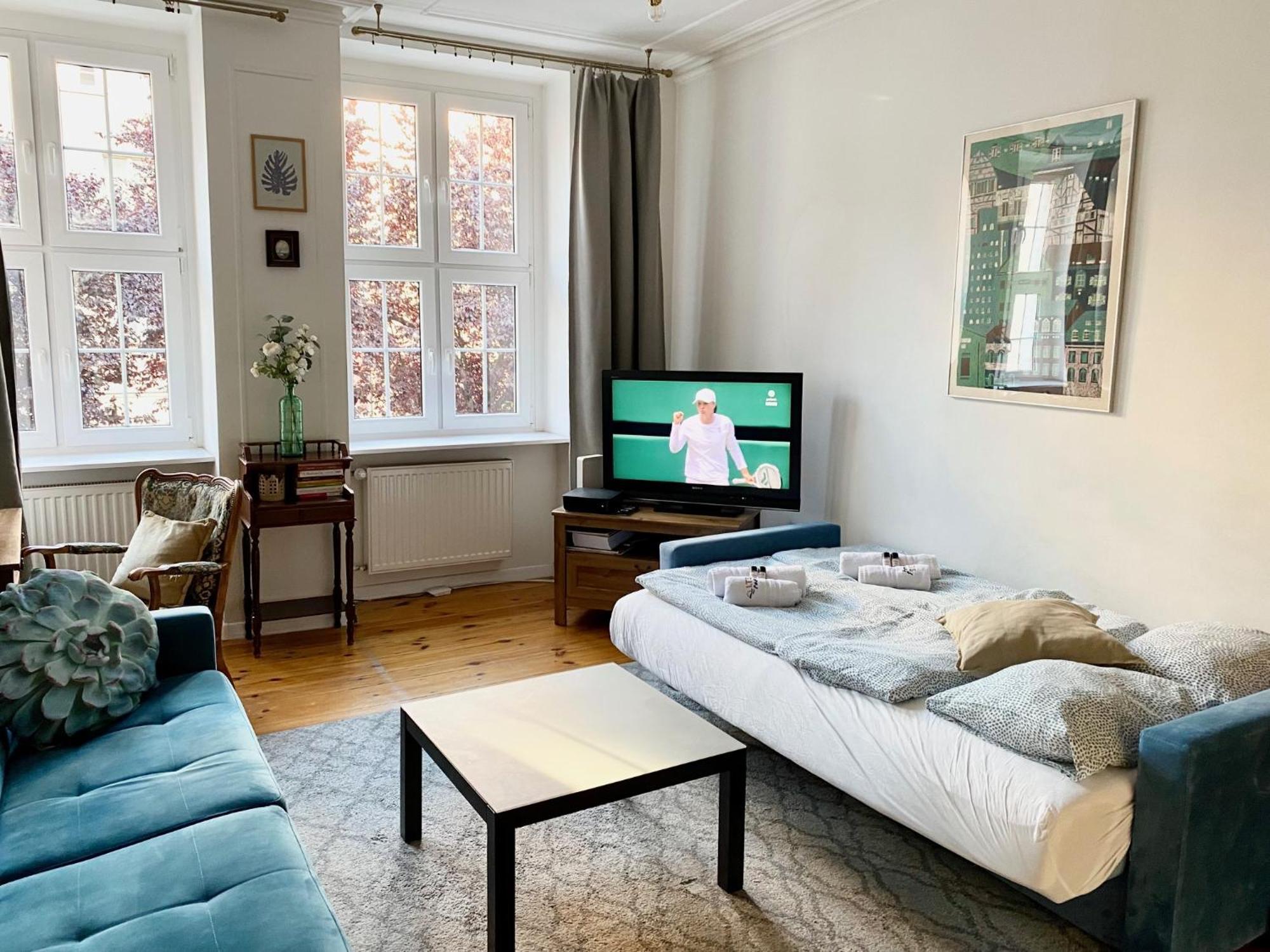 Lts Rent Comfortable Old Town & Art, Three *