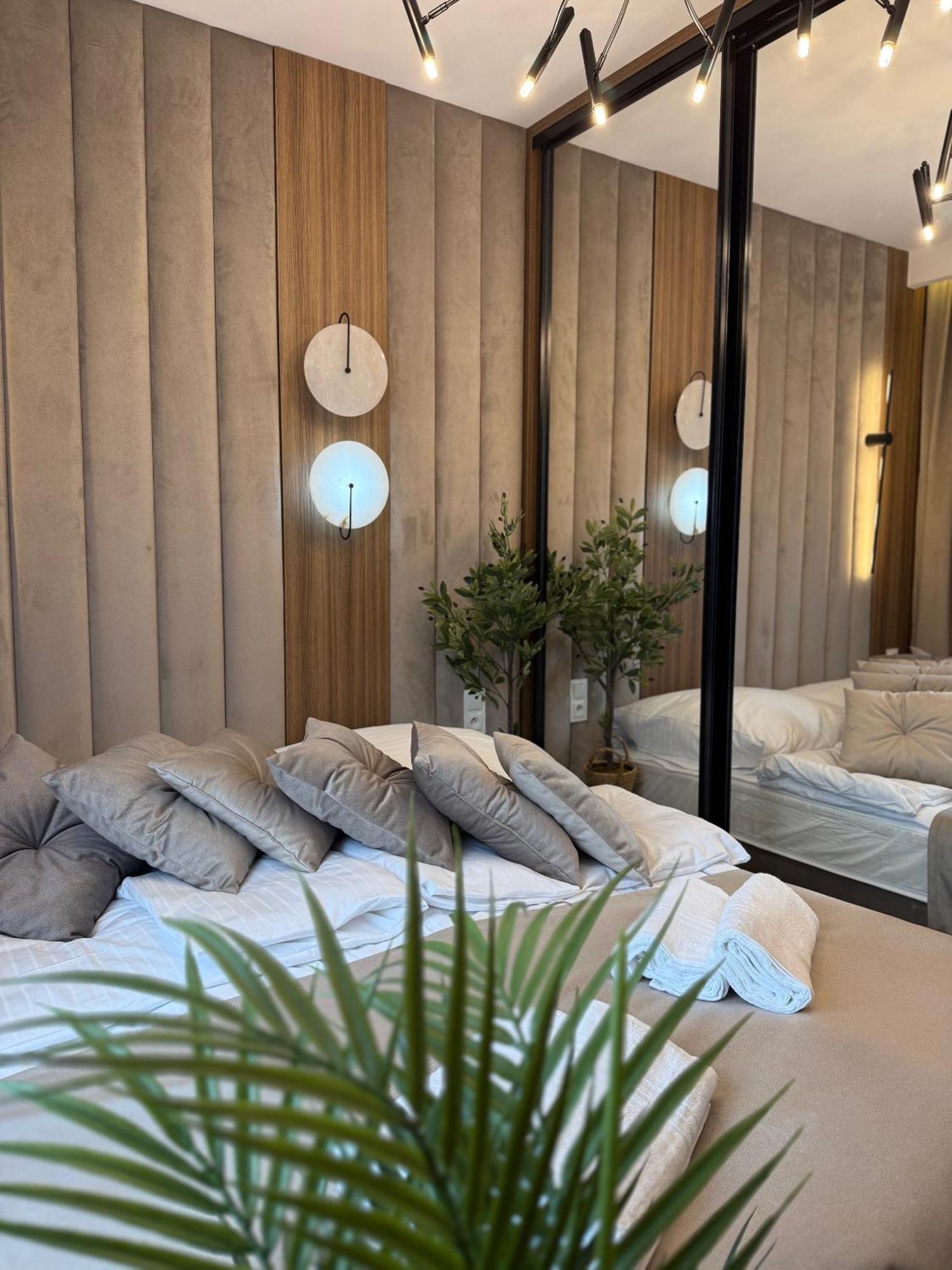 Apartment Family & Business Sauna Baltic Horizon Premium - 3 Bedroom With Private Sauna, Jacuzzi, Rooftop Gym & Panoramic Terrace, Balcony, Underground Garage *
