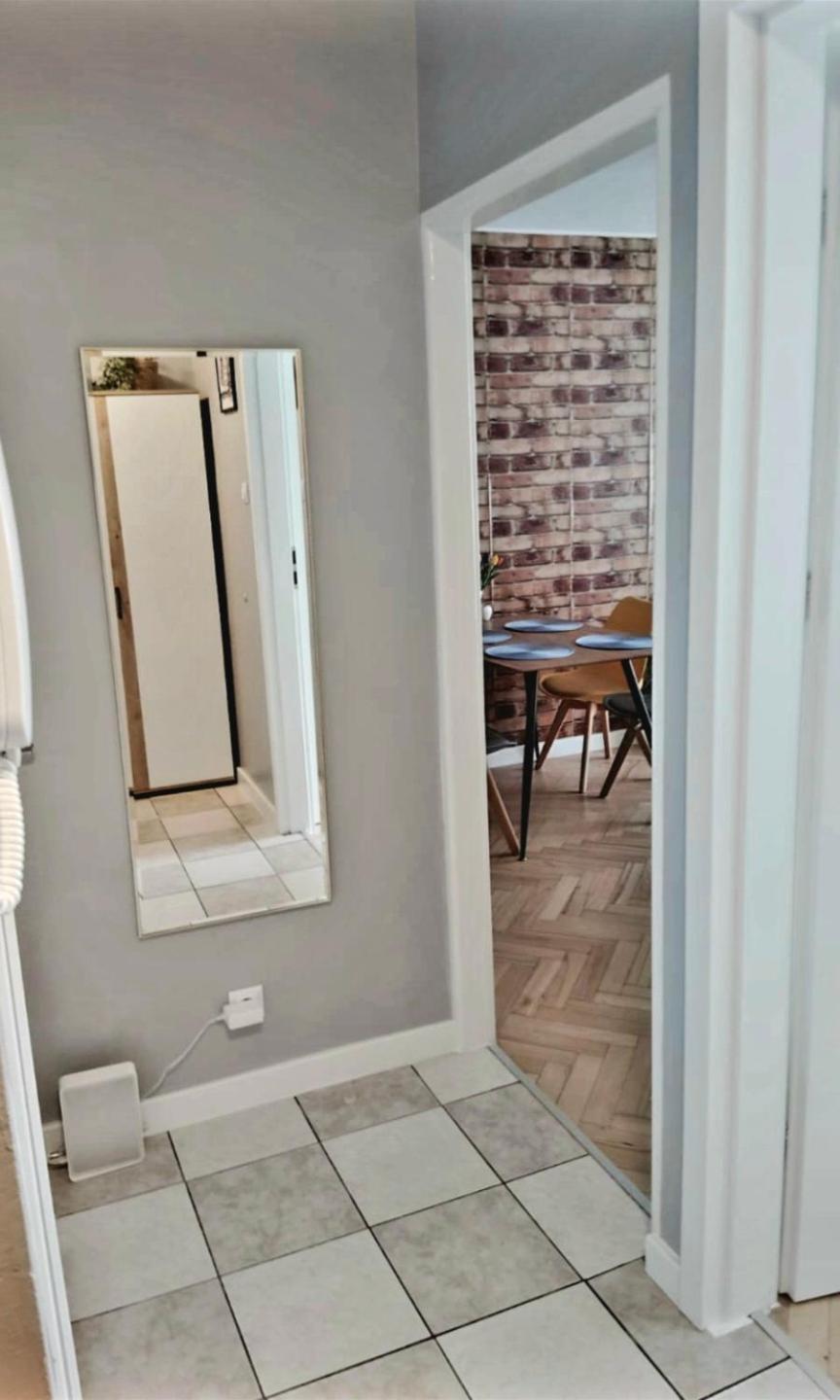 Niebianskie Gniazdko Kolo Starego Miasta Apartamento *