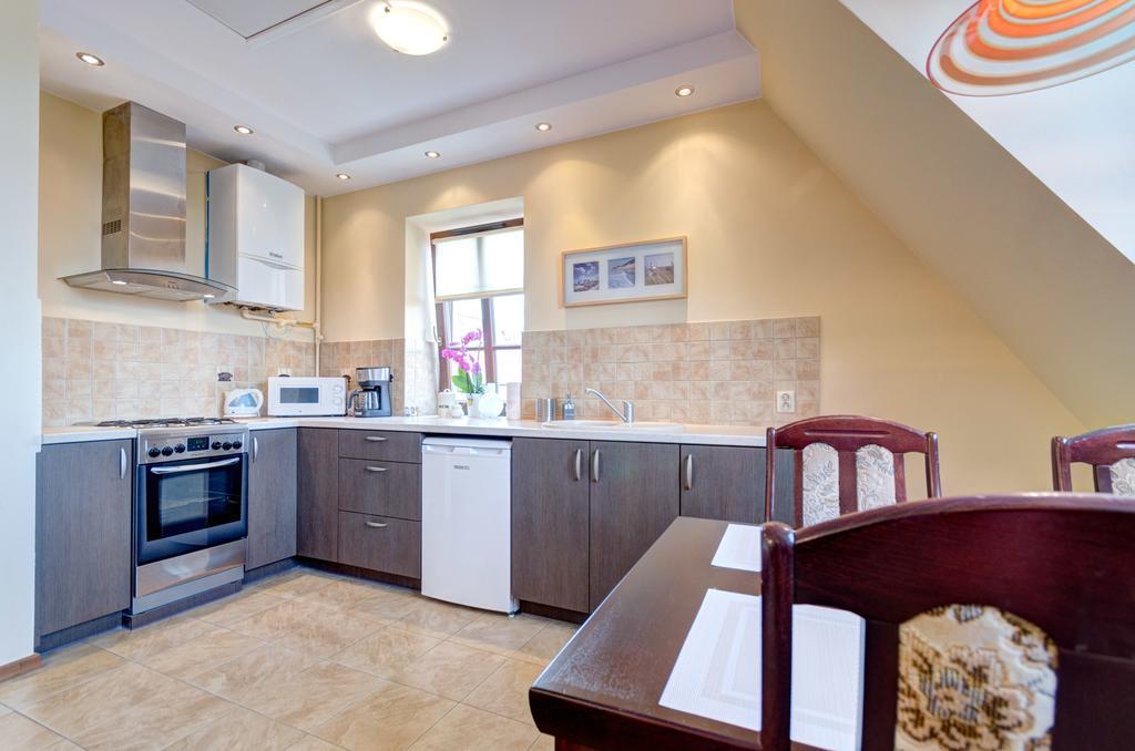Old Town Apartment *