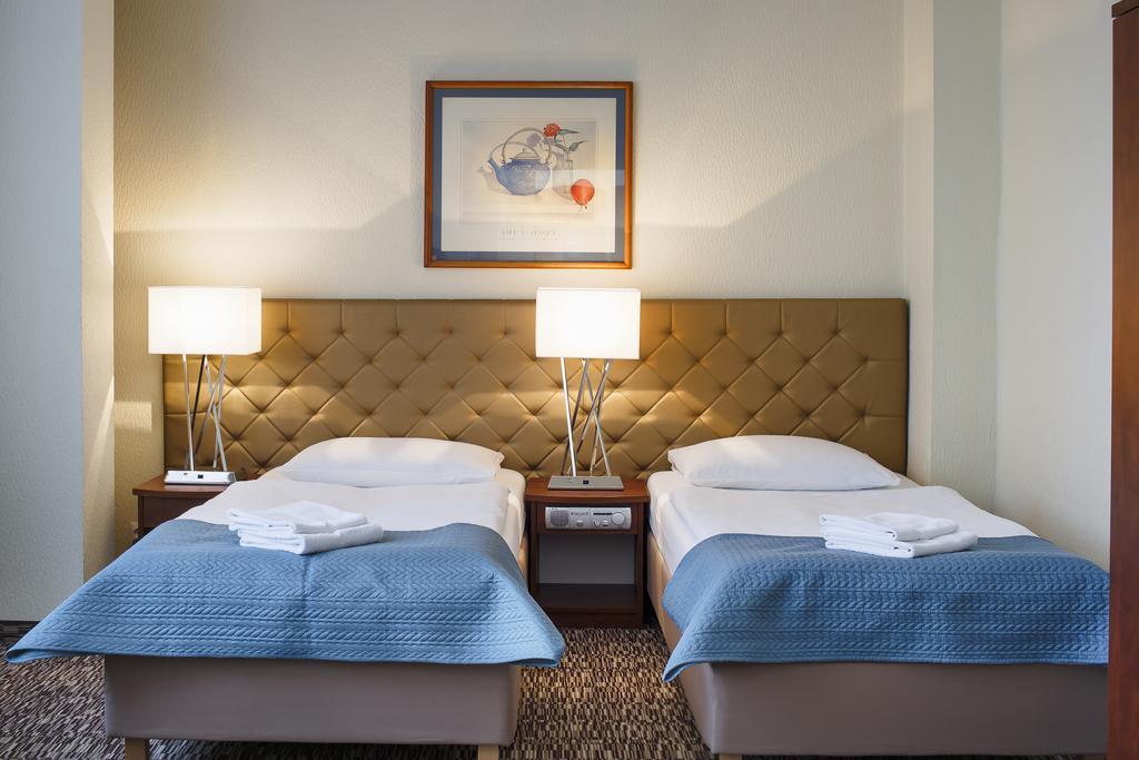Gryf Hotel 2*