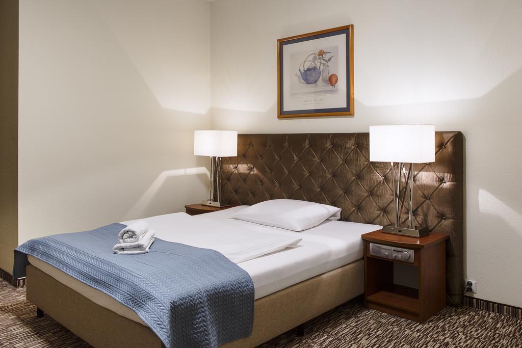 Hotel Gryf 2*