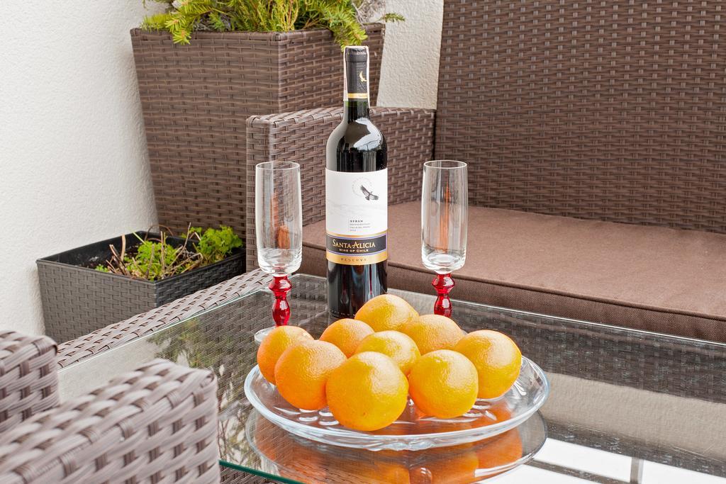 Seaside With Sunny Terrace