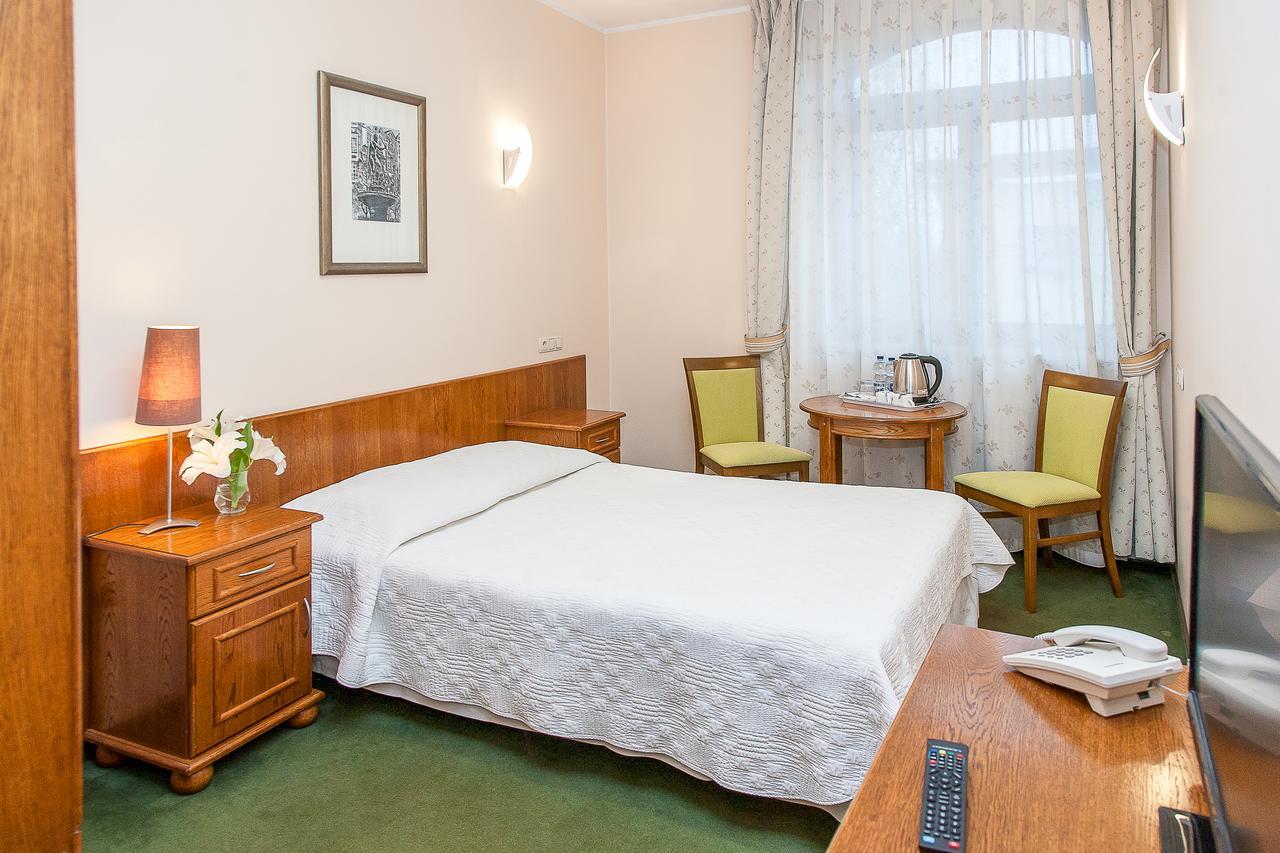 Biala Lilia Old Town Bed & Breakfast 3*