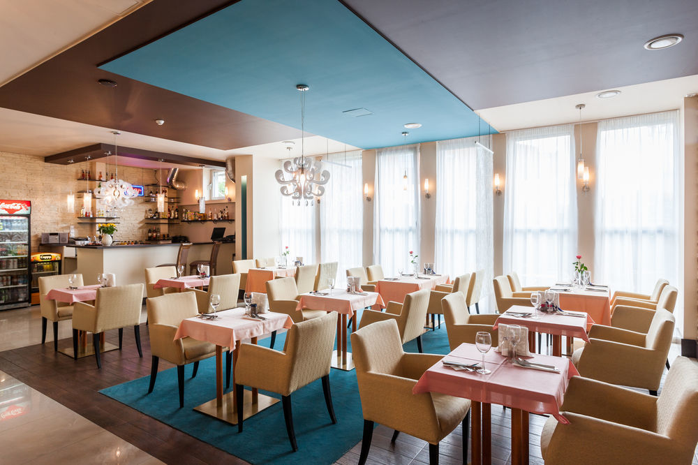 Hotel Gryf 2*