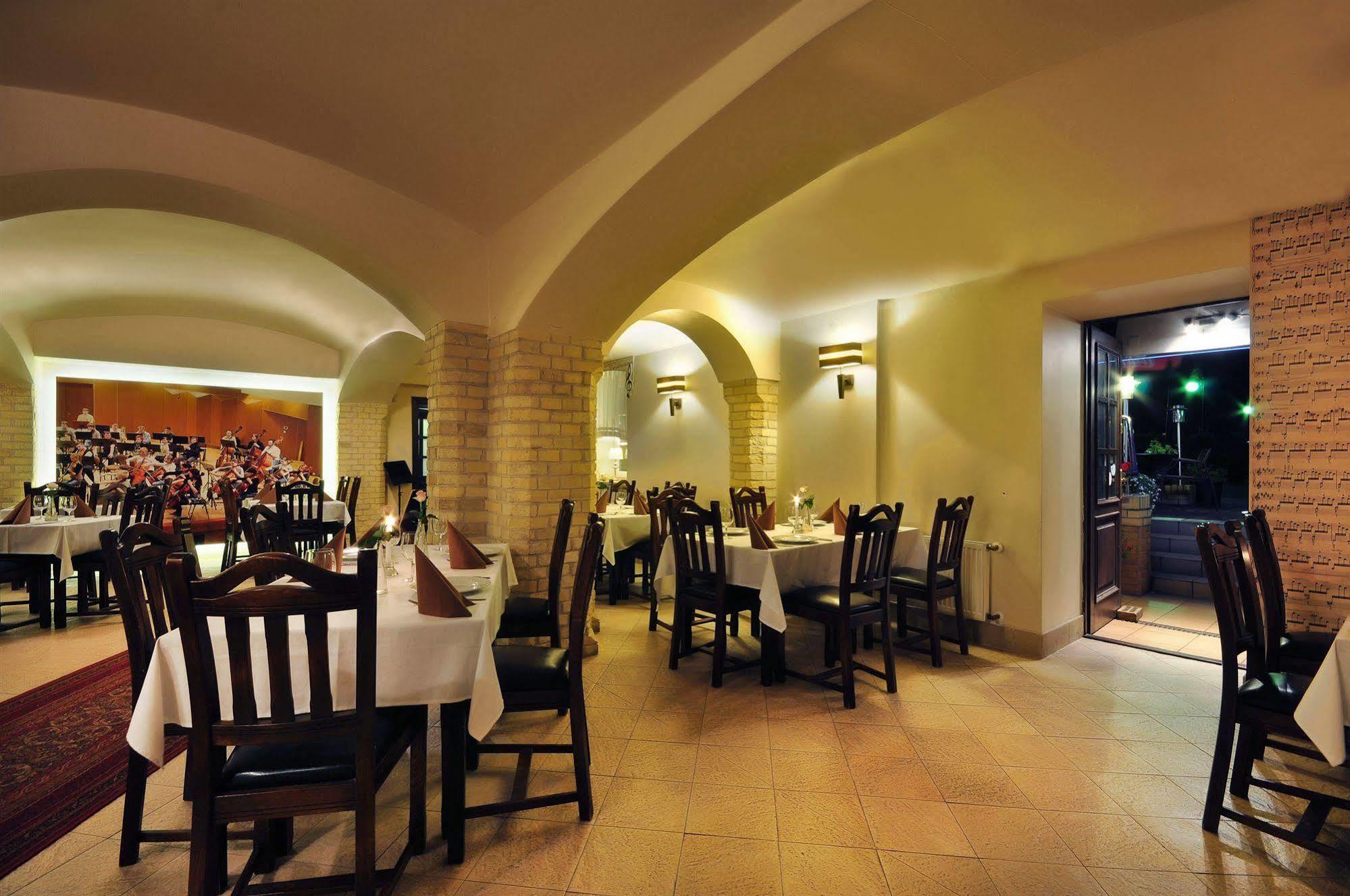 Aparthotel Dom Muzyka 3*