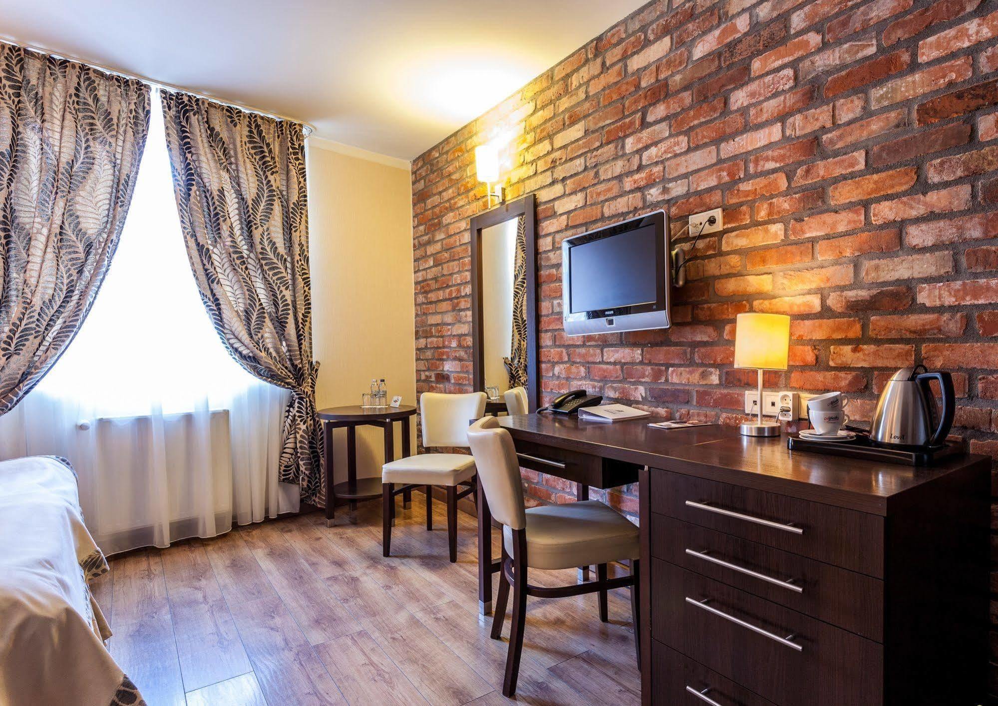 Bonum Old Town Hotel 3*
