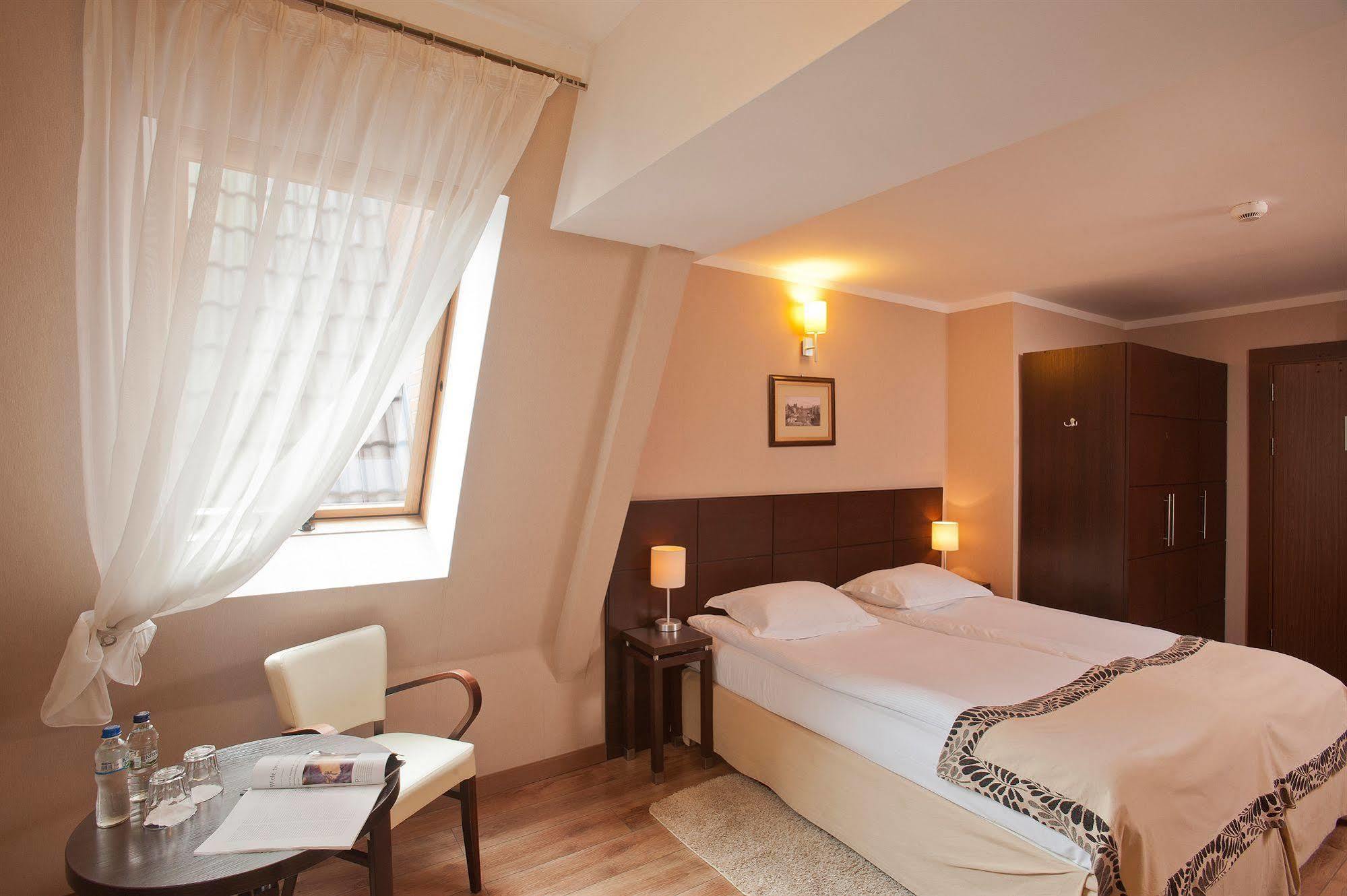 Bonum Old Town 3*
