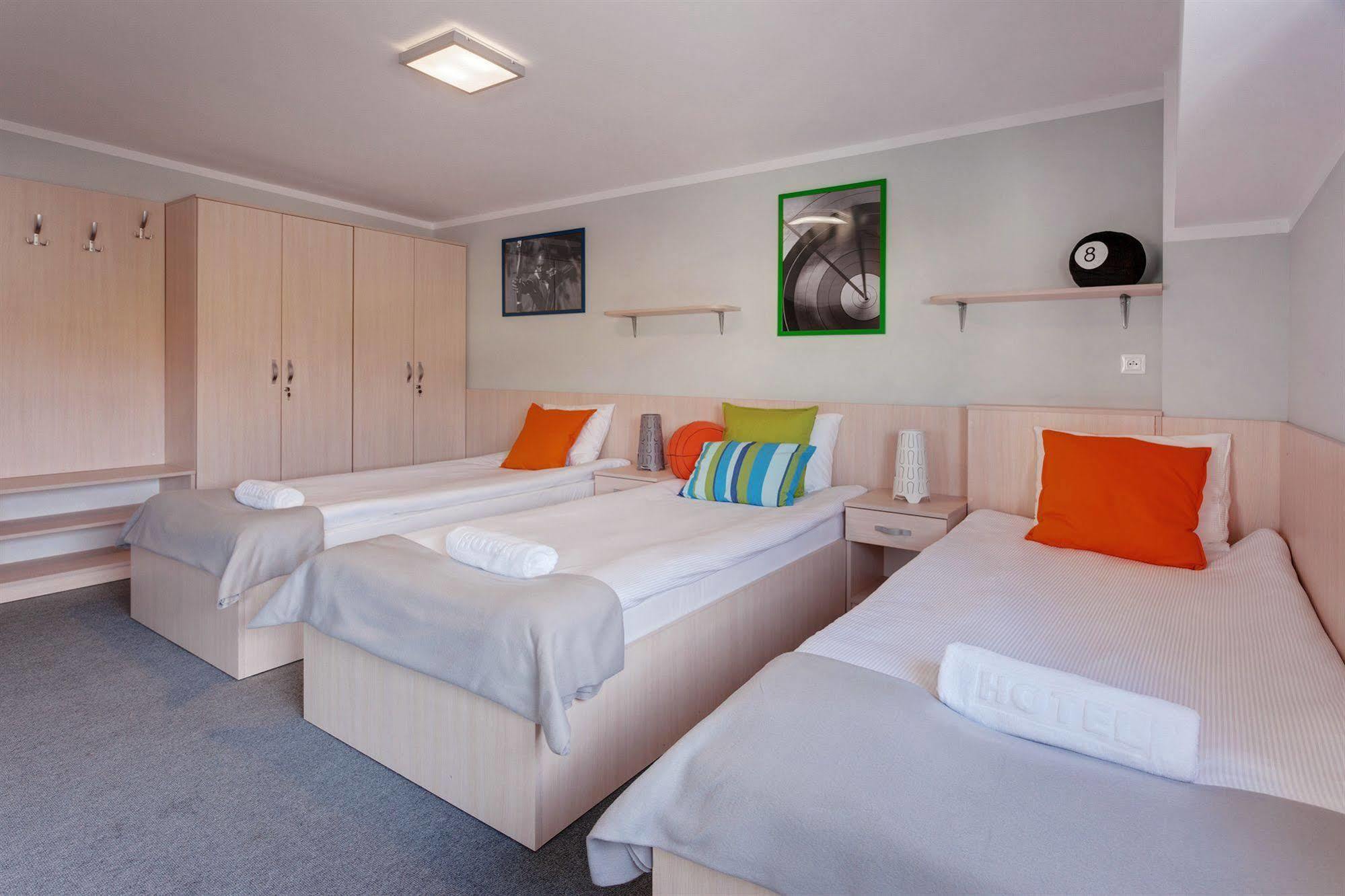 Rakieta Hostel *