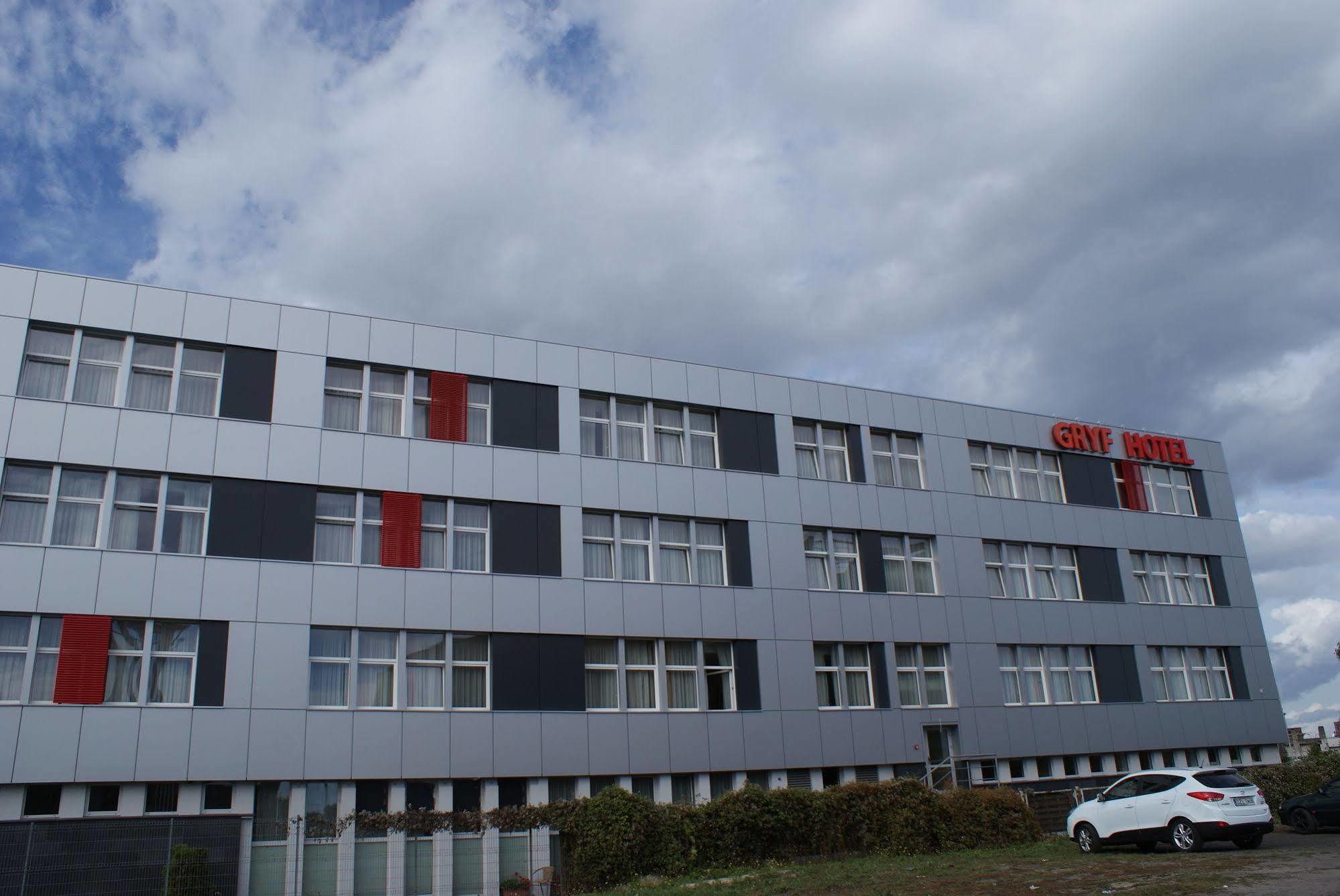 Gryf Hotel 2*