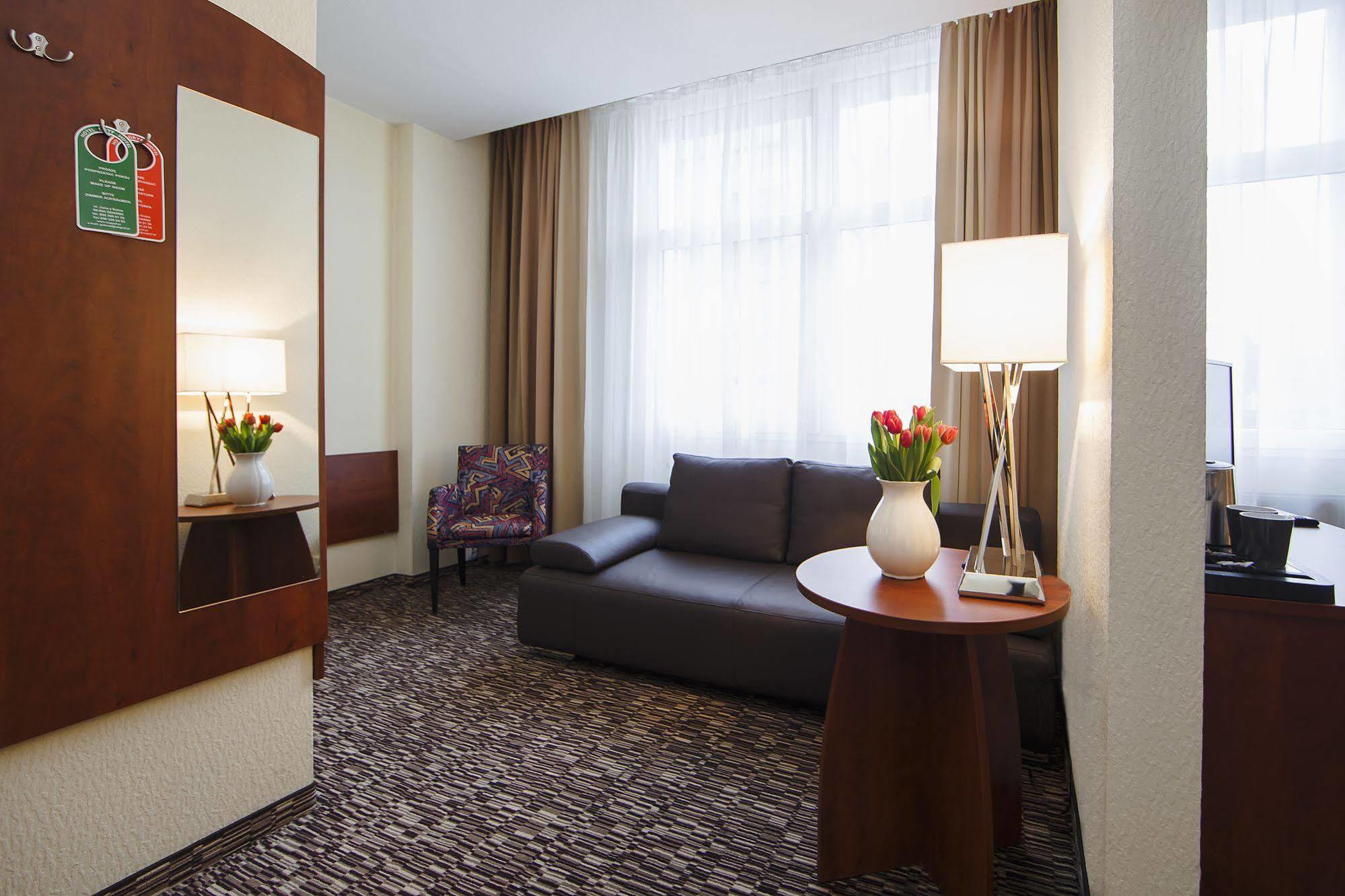 Gryf Hotel 2*