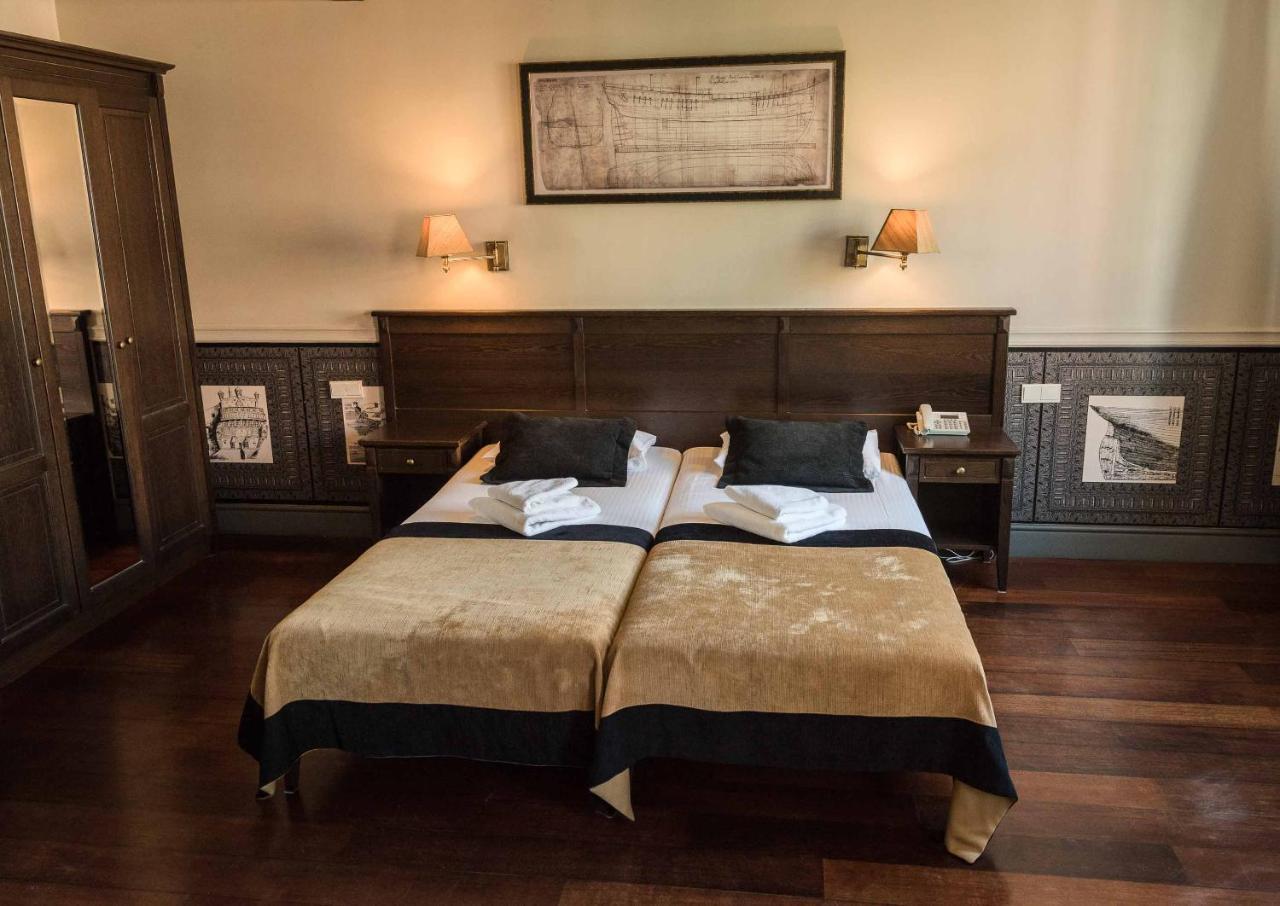 Holland House Old Town 4* Gdansk