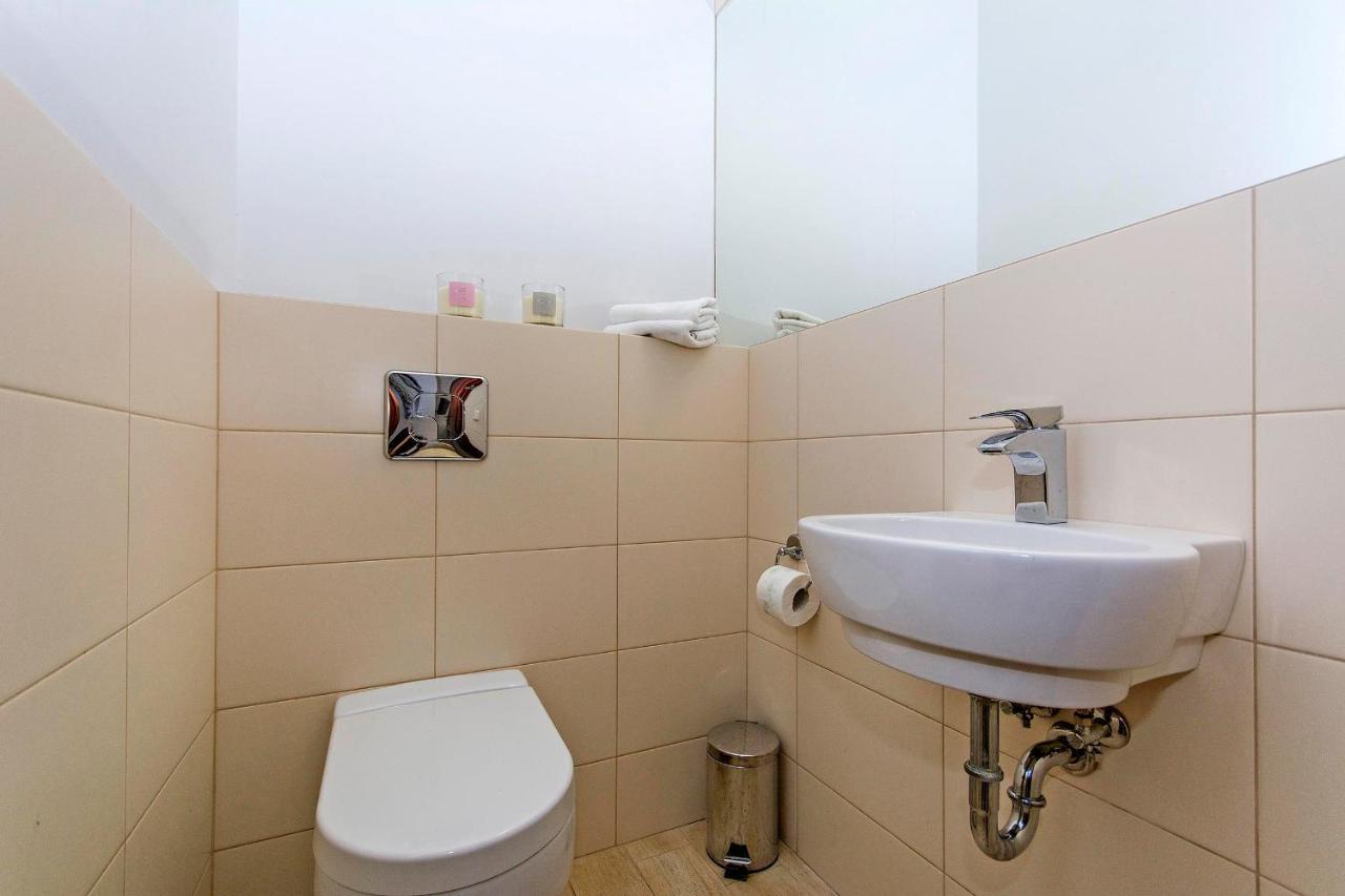 Mumbai - Neptun Park By Oneapartments Apartment
