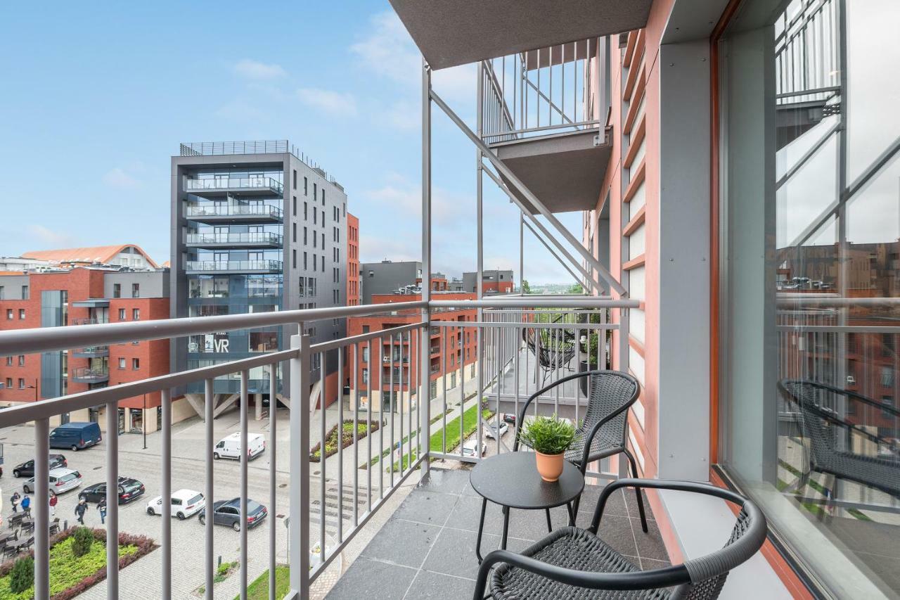 Waterlane Island - Riverview Pool, Spa, Gym & Parking By Downtown *