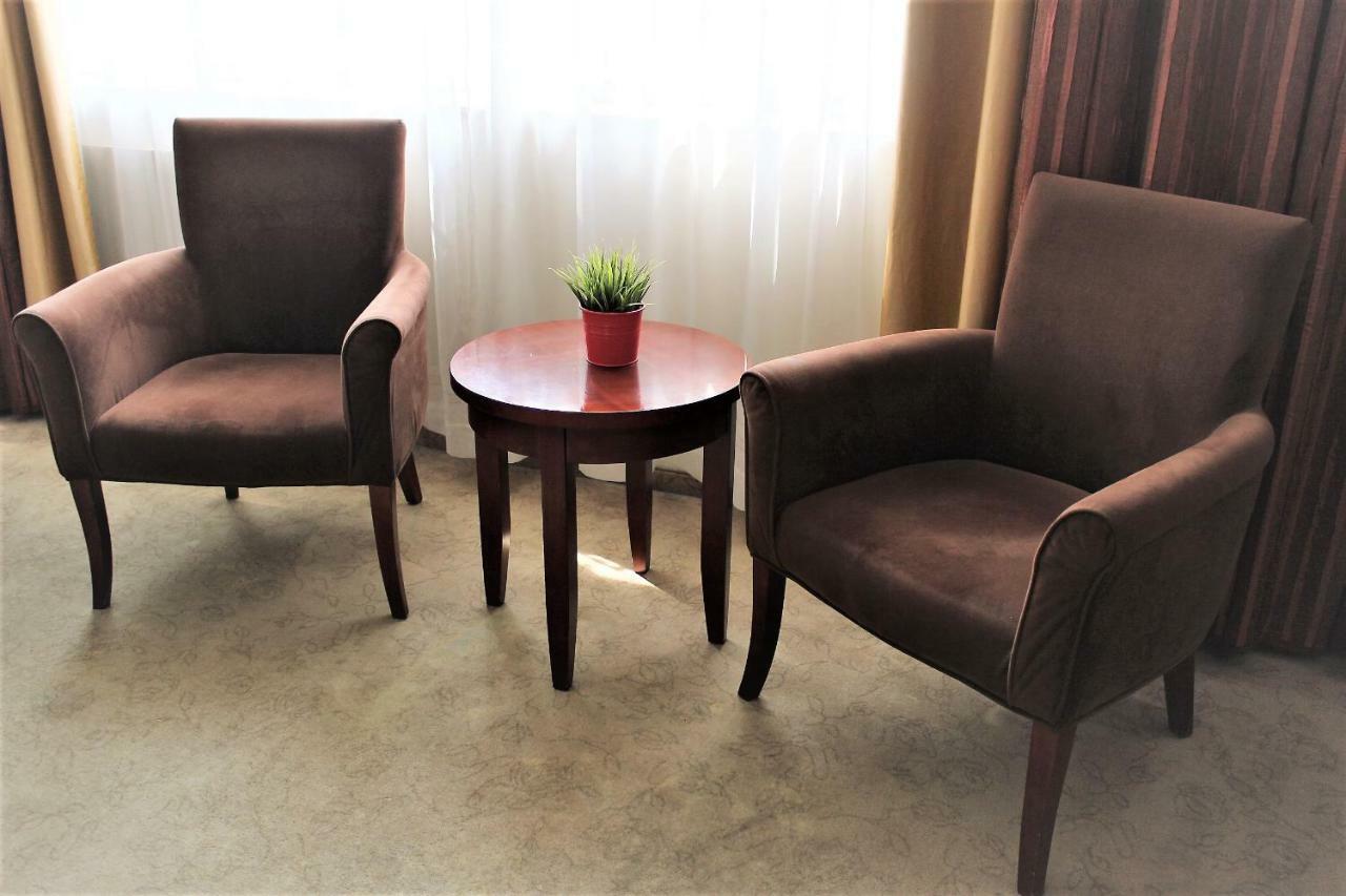 Parnas Old Town Bed & Breakfast 4*