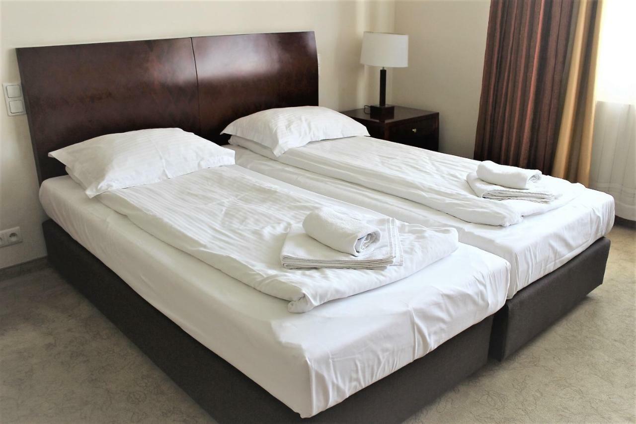 Parnas Old Town Bed & Breakfast