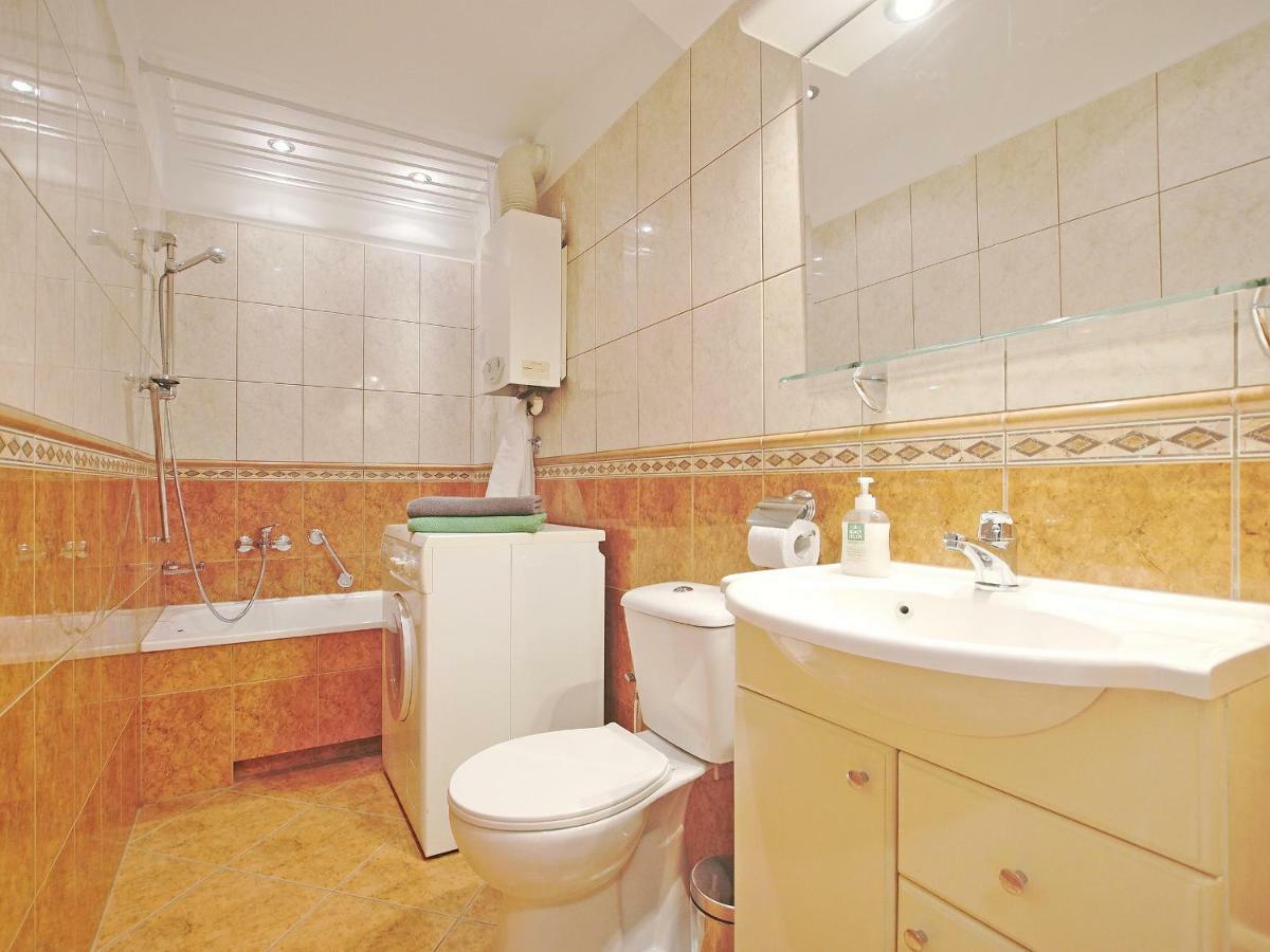 Holidays Apartment Rzeznicka Căn hộ *
