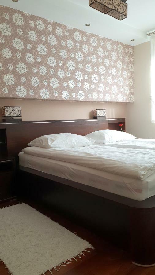 Apartament Ze Slonecznym Ogrodem *