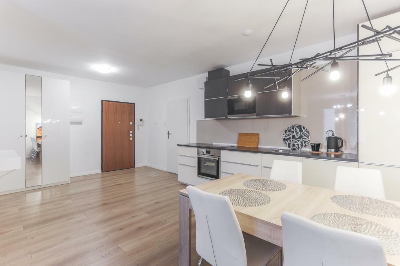 Apartmate Spacious With Balcony Oldtown For 6 People Apartment