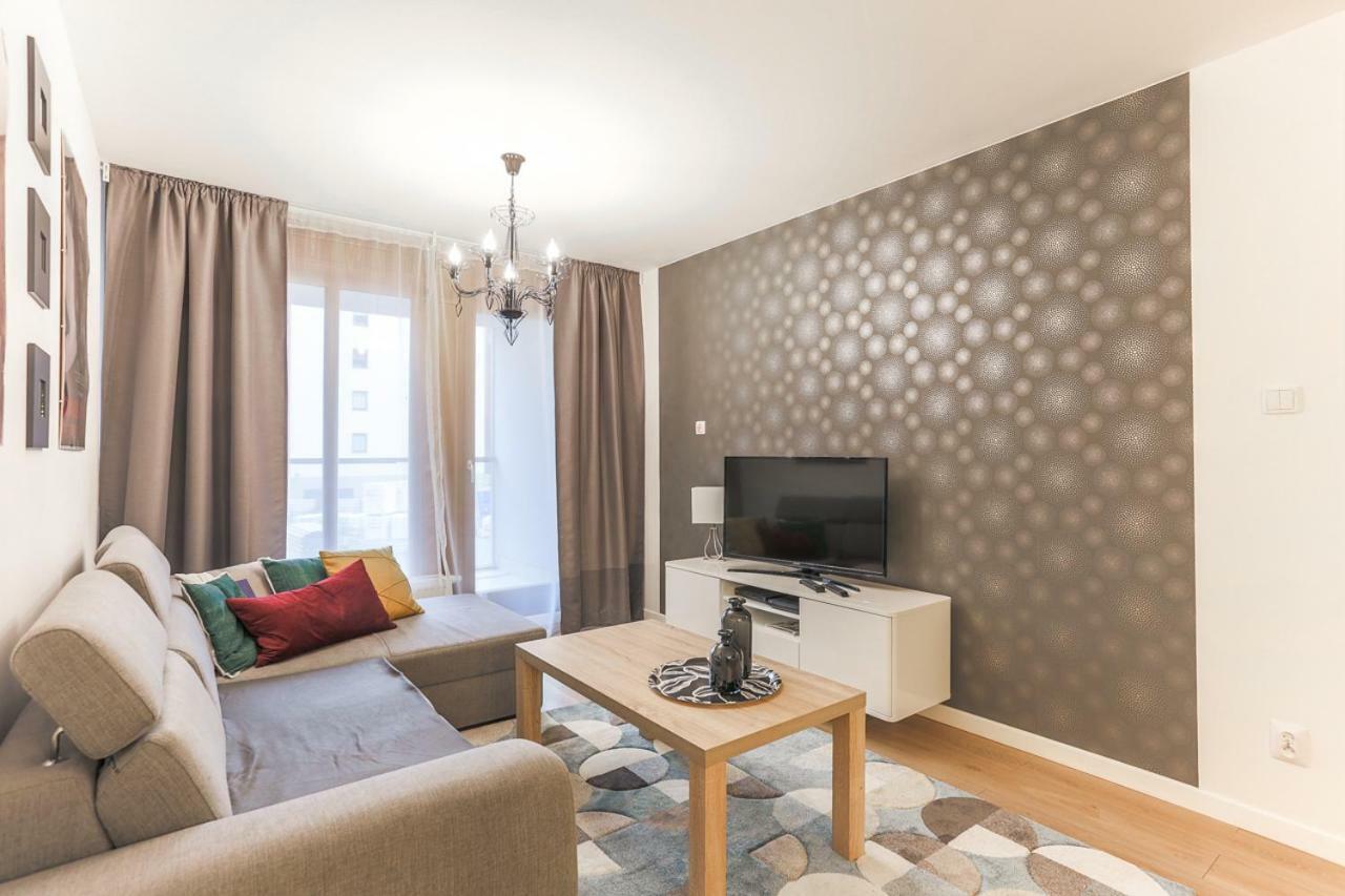 Apartmate Spacious With Balcony Oldtown For 6 People