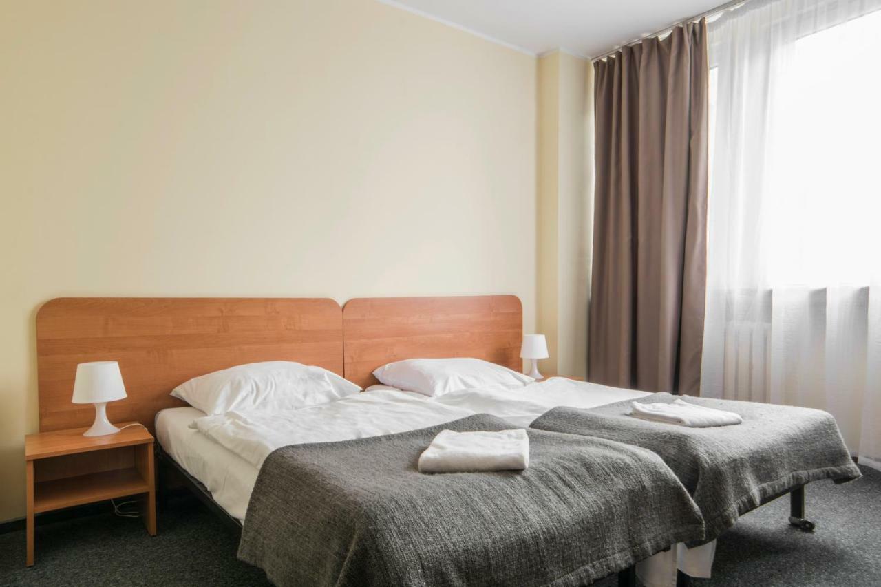 Dlugie Ogrody Hostel *