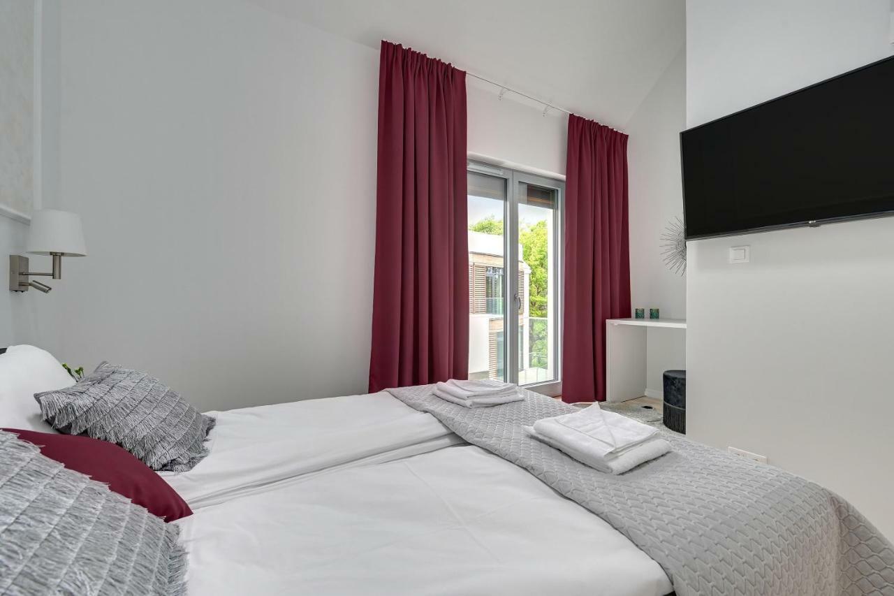 Apartment Flats For Rent - Sea