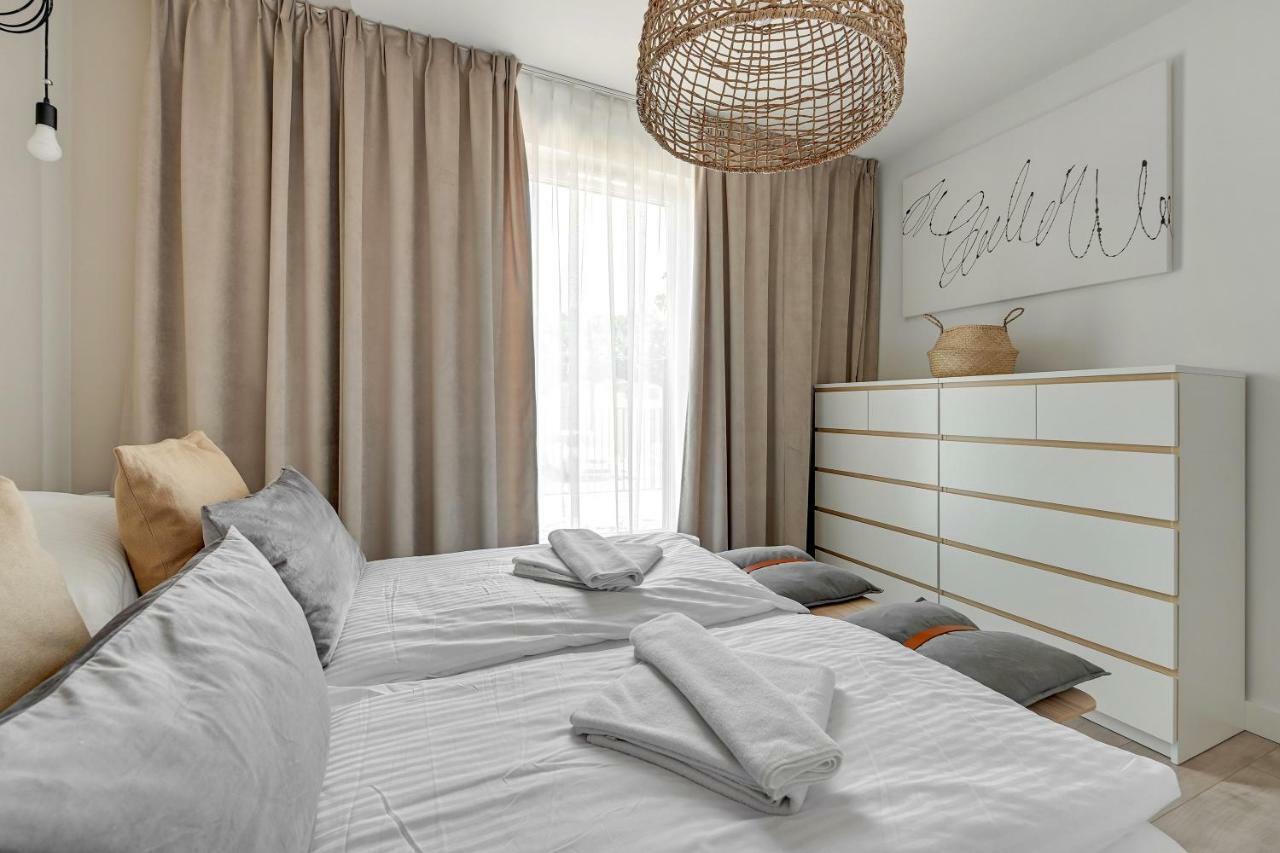 Wave - Olivia Park Apartment