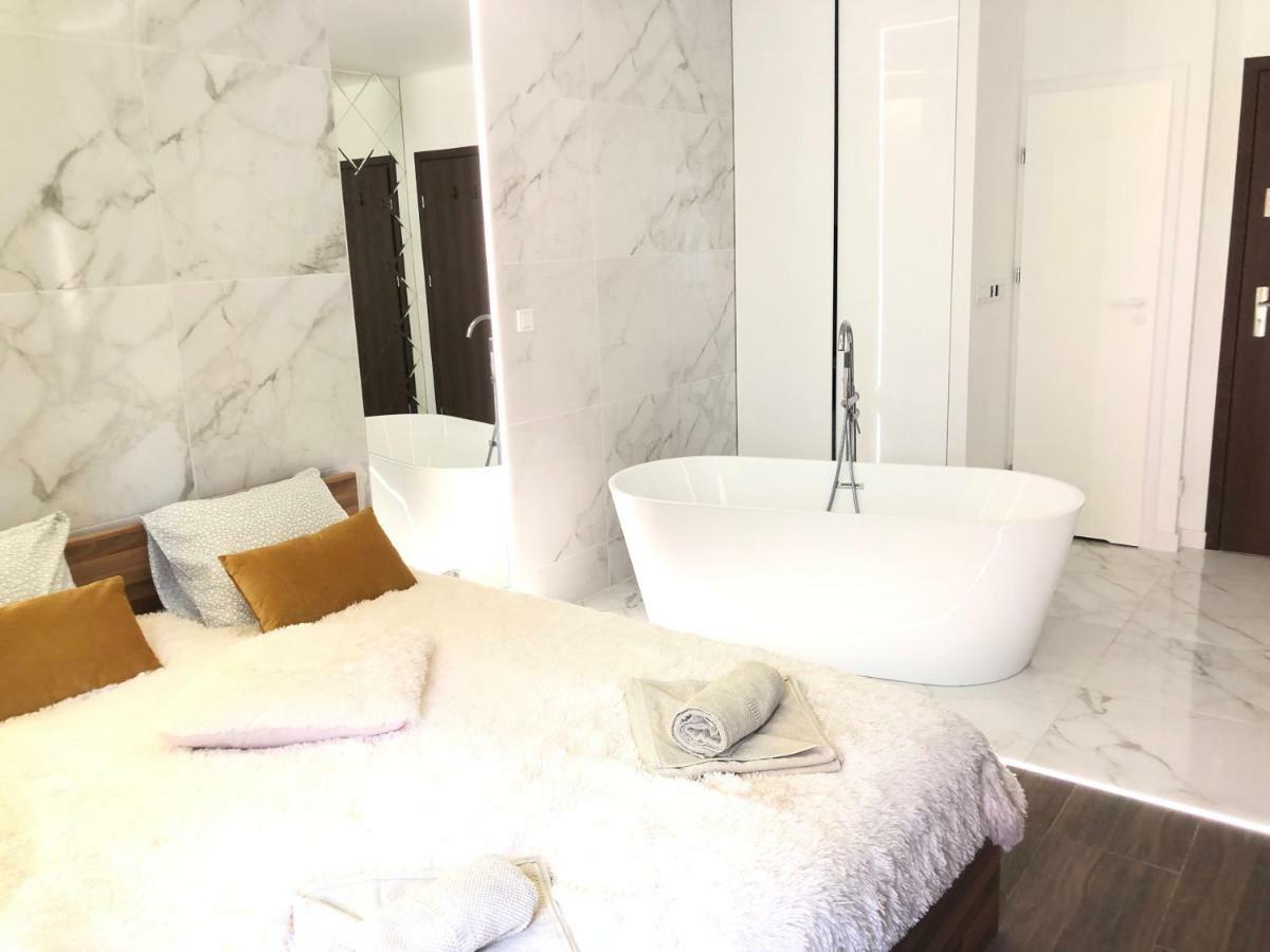 Yourapart Chmielna Park Exclusive Z Wanna Wolnostojaca Lub Jacuzzi *