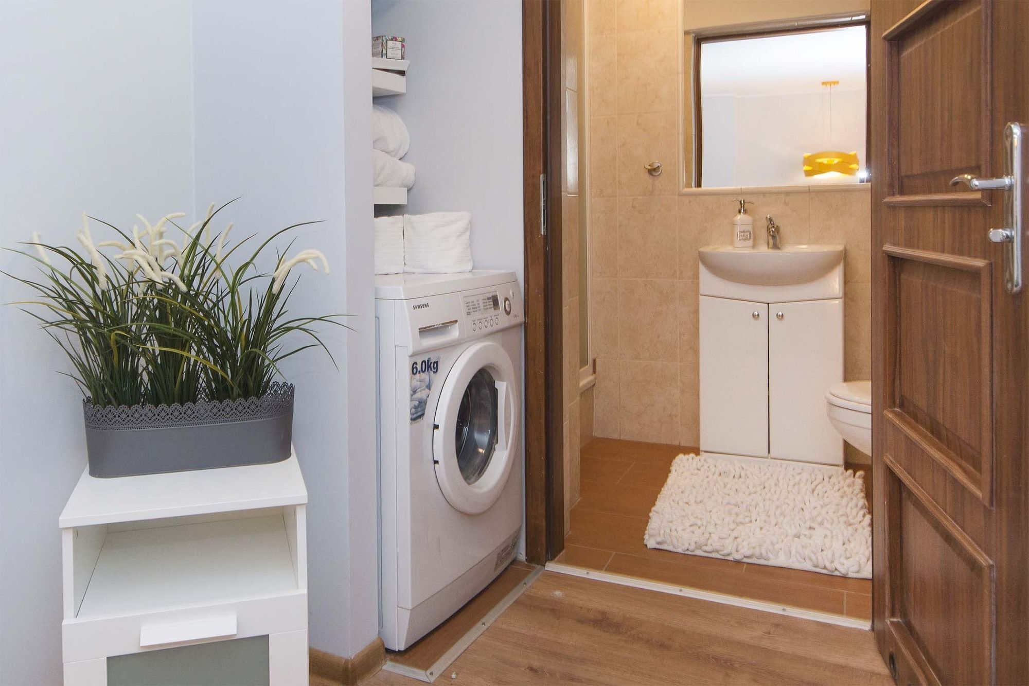 Apartment White Lions - Steps From Neptune Gdansk