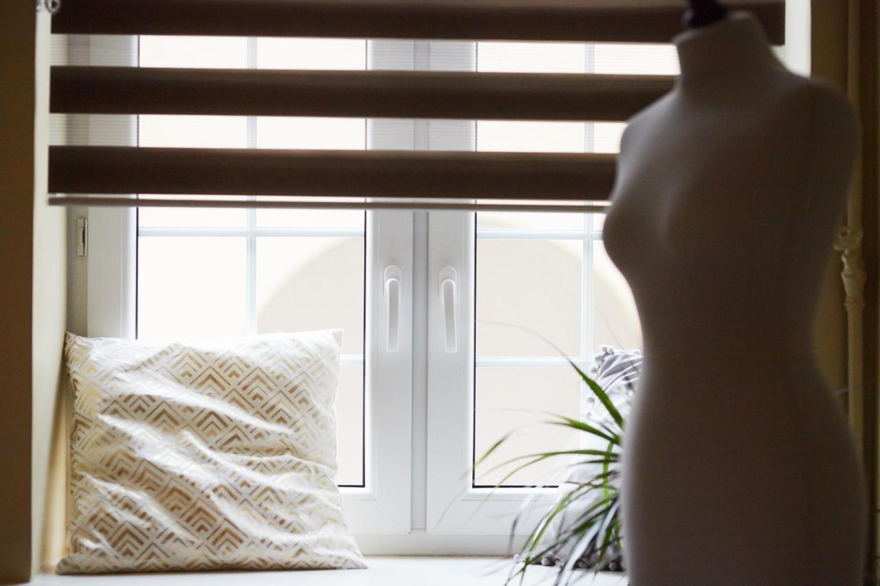 Ropemaker Street Apartment *