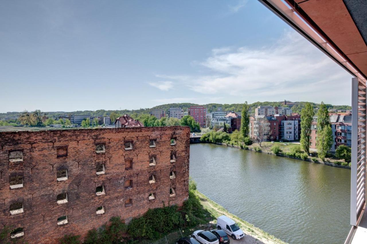 Live & Travel - Waterlane Island Gdansk
