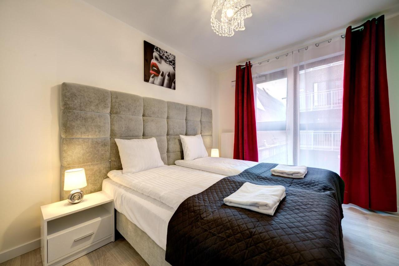 Live & Travel - Waterlane Island Apartment