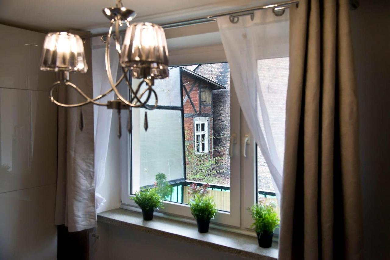 Hip In Vibrant Centrally Located In Old Town