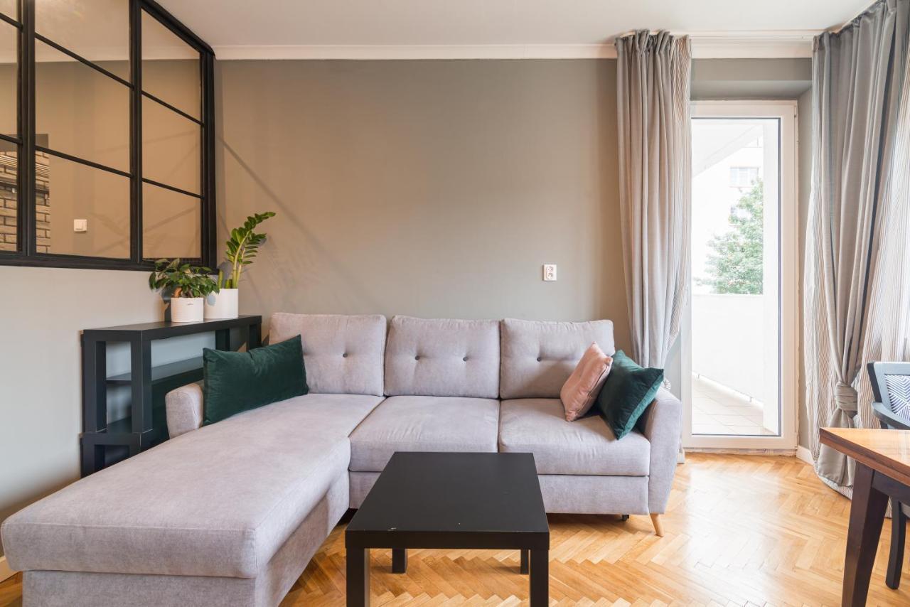 Apartment Main Street Studio