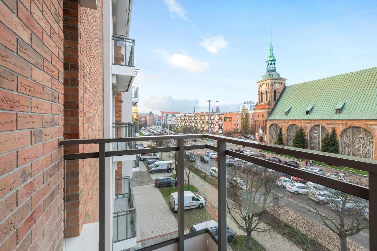 Blue Mandarin Garden Gates Apartment